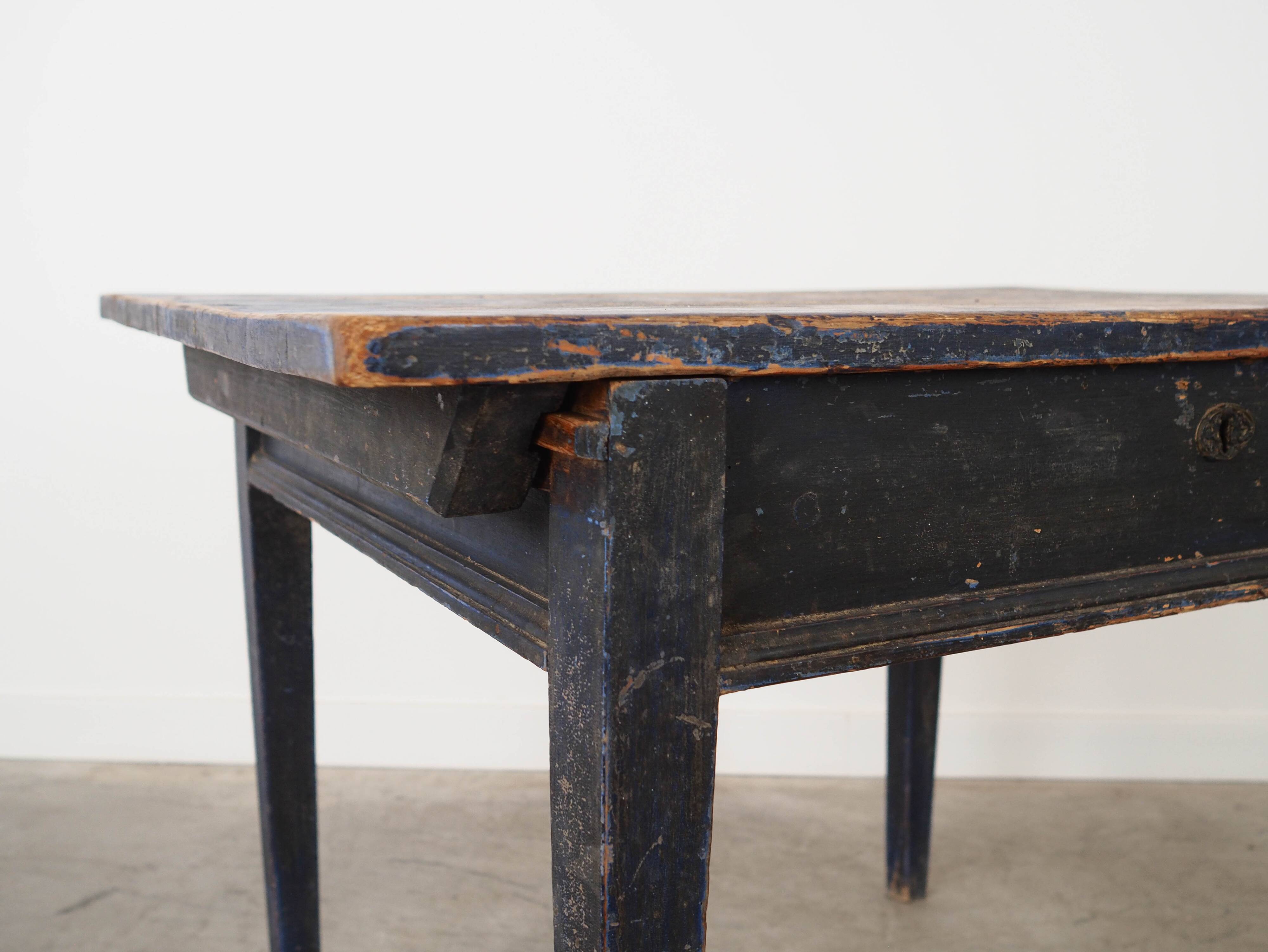 Table en pin, design danois, années 1940, fabriquée au Danemark