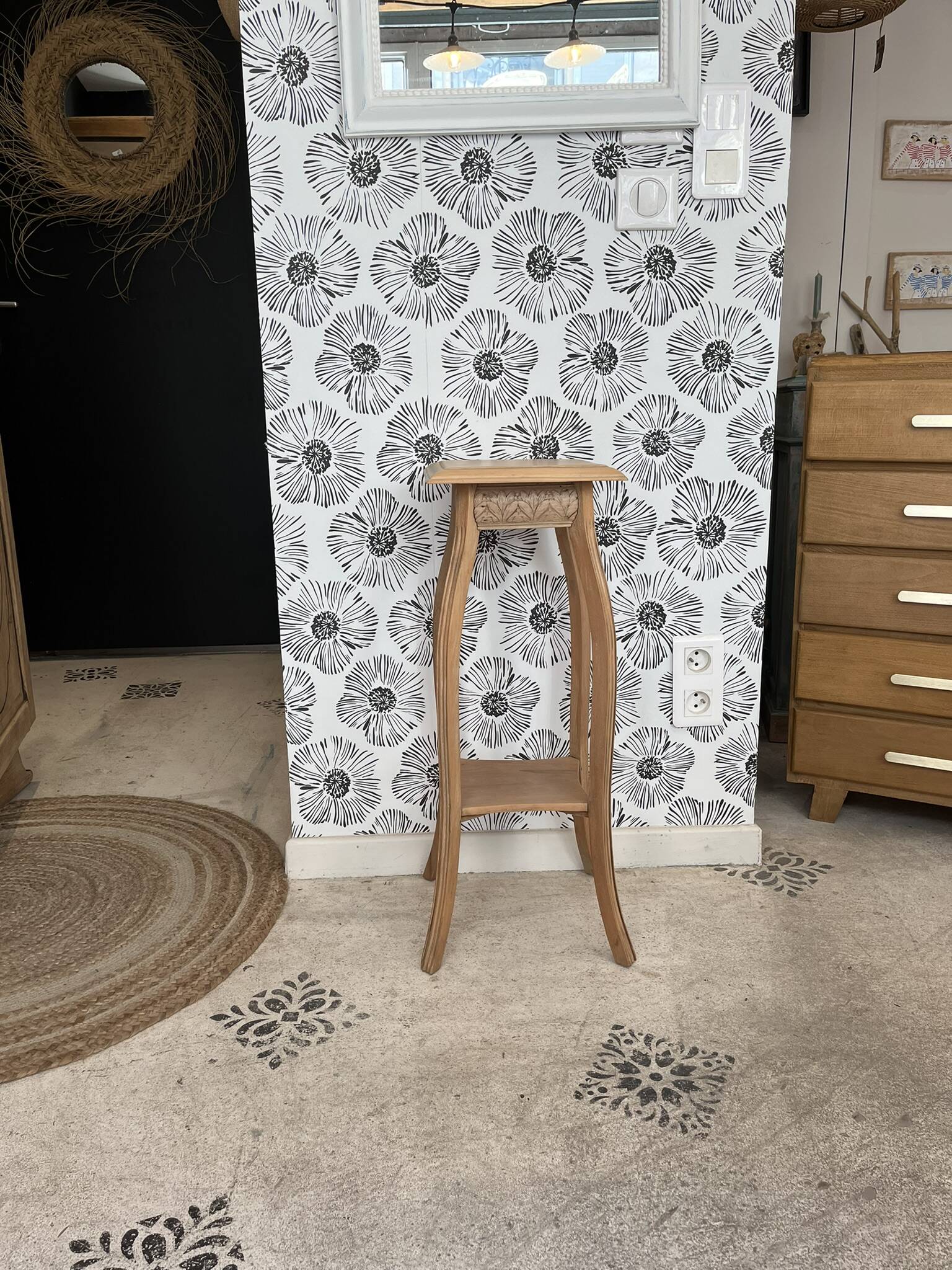 Agatha plant stand in solid light carved wood