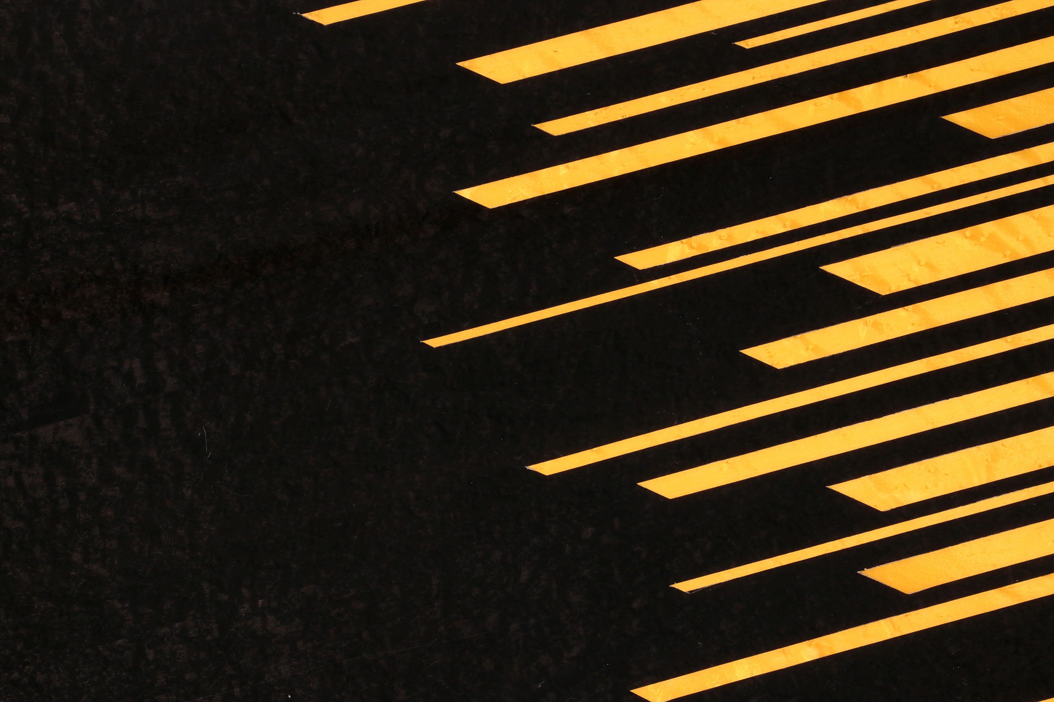 1980s Italian coffee table in black and yellow lacquered wood