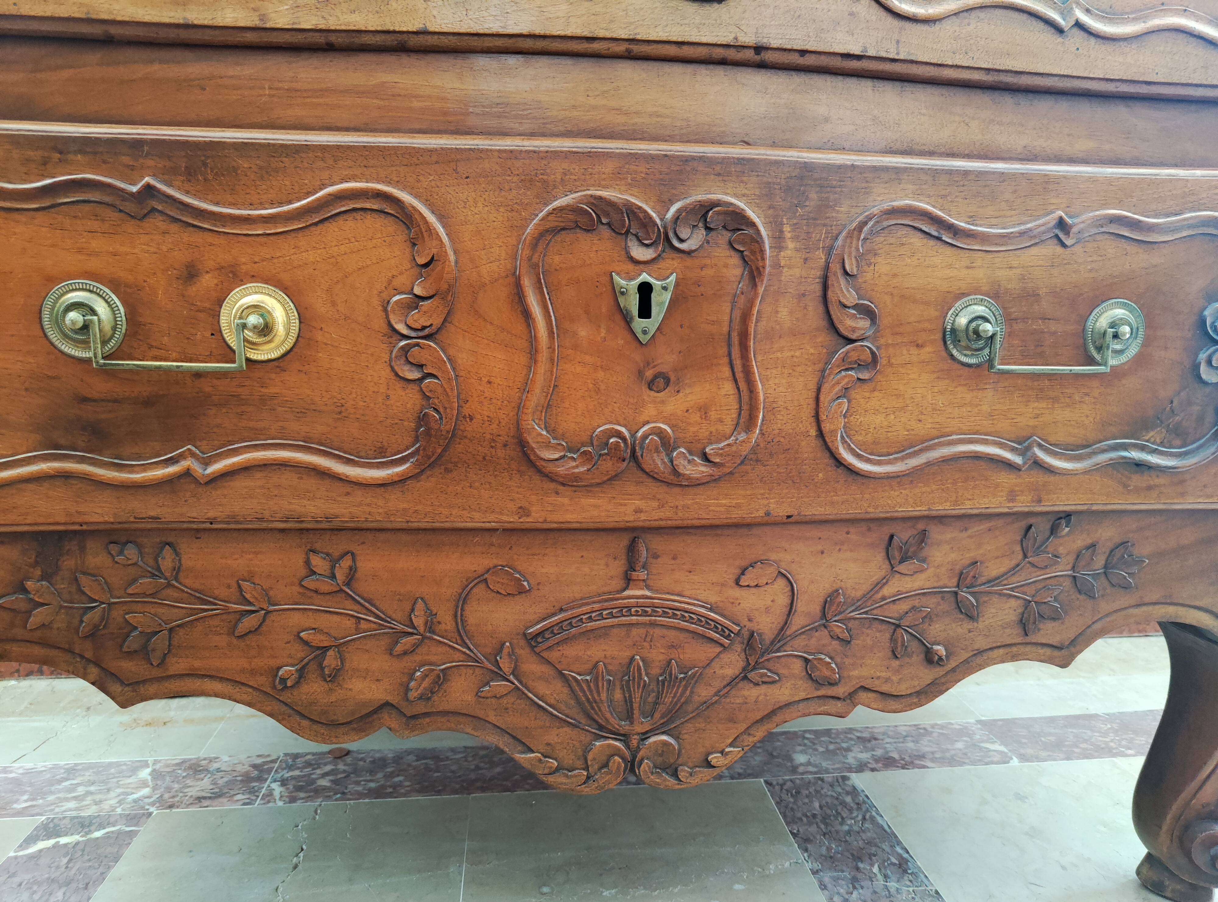 Old Provencal walnut chest of drawers
