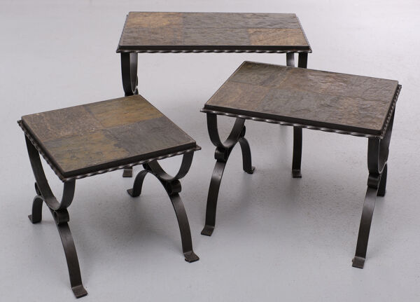 Tables gigognes brutalistes en pierre d’ardoise, années 1970, France