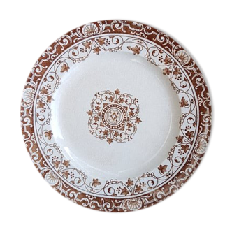 Assiette en Terre de Fer Jules Vieillard modèle Louis XV