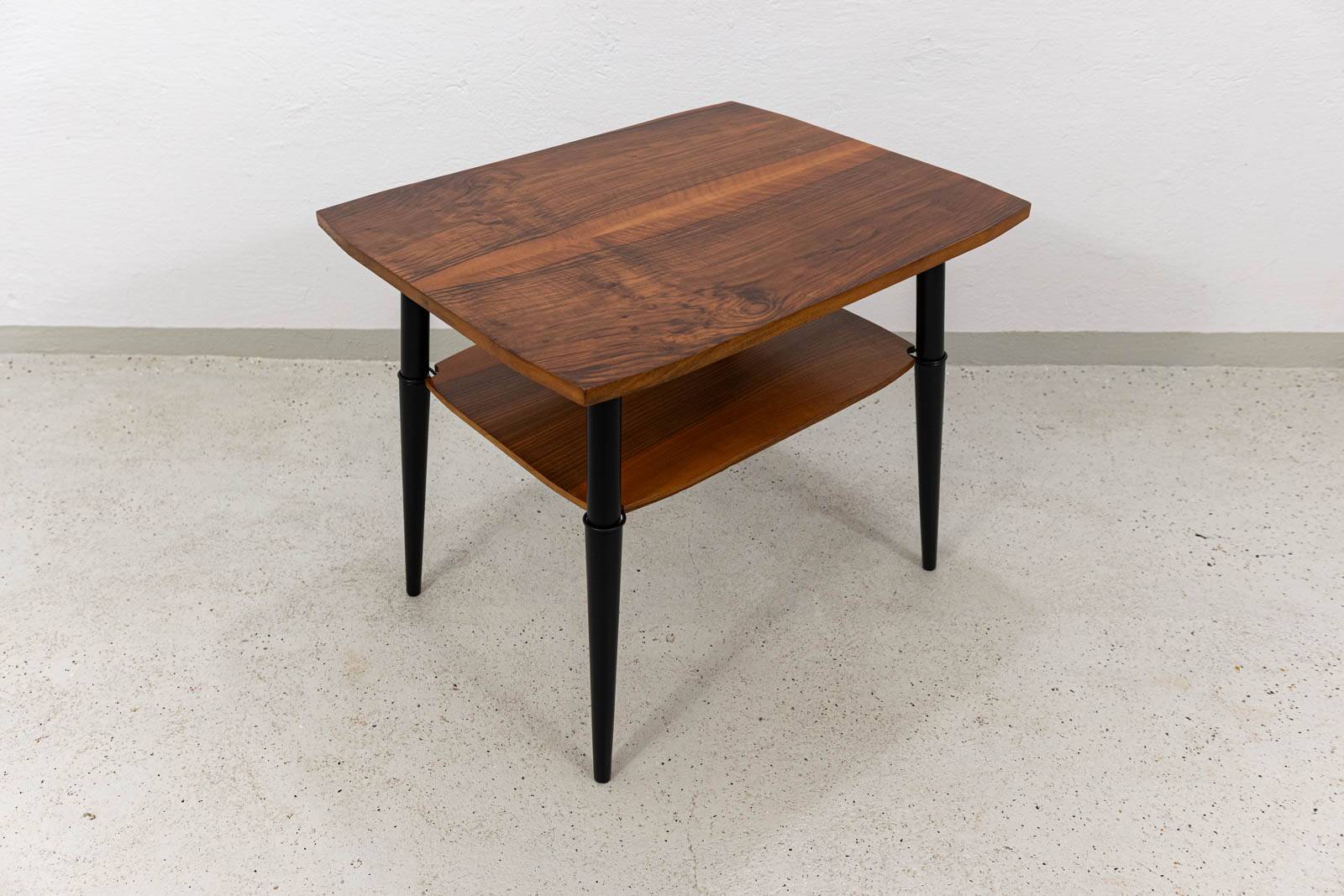 Vintage walnut coffee table, Poland, 1960s