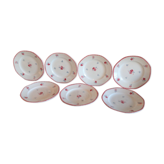 Seven flat plates decorated Anne Marie from the faience factories of Sarreguemines / vintage years 50-60