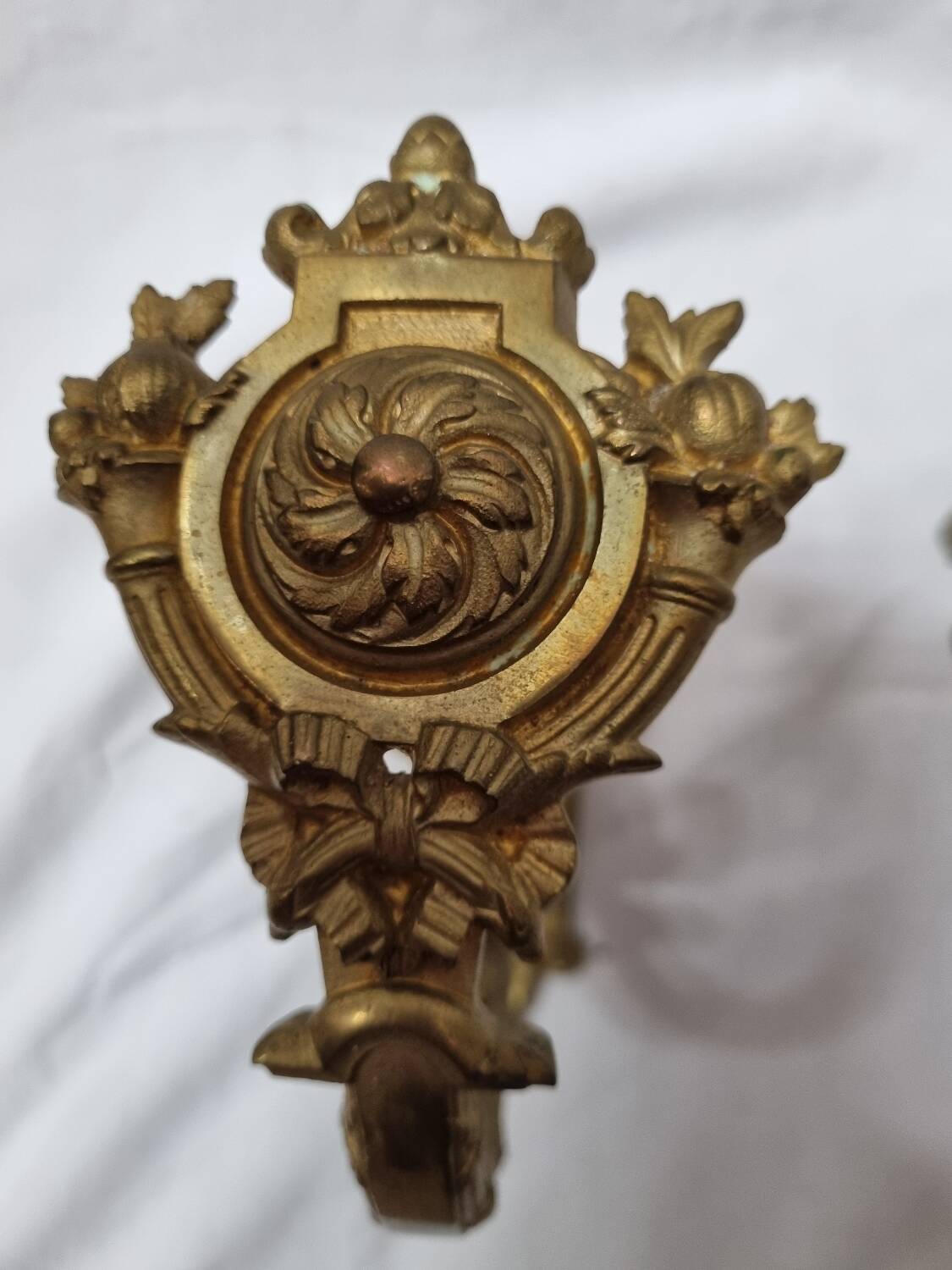 Golden bronze tiebacks