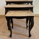 Nesting coffee tables