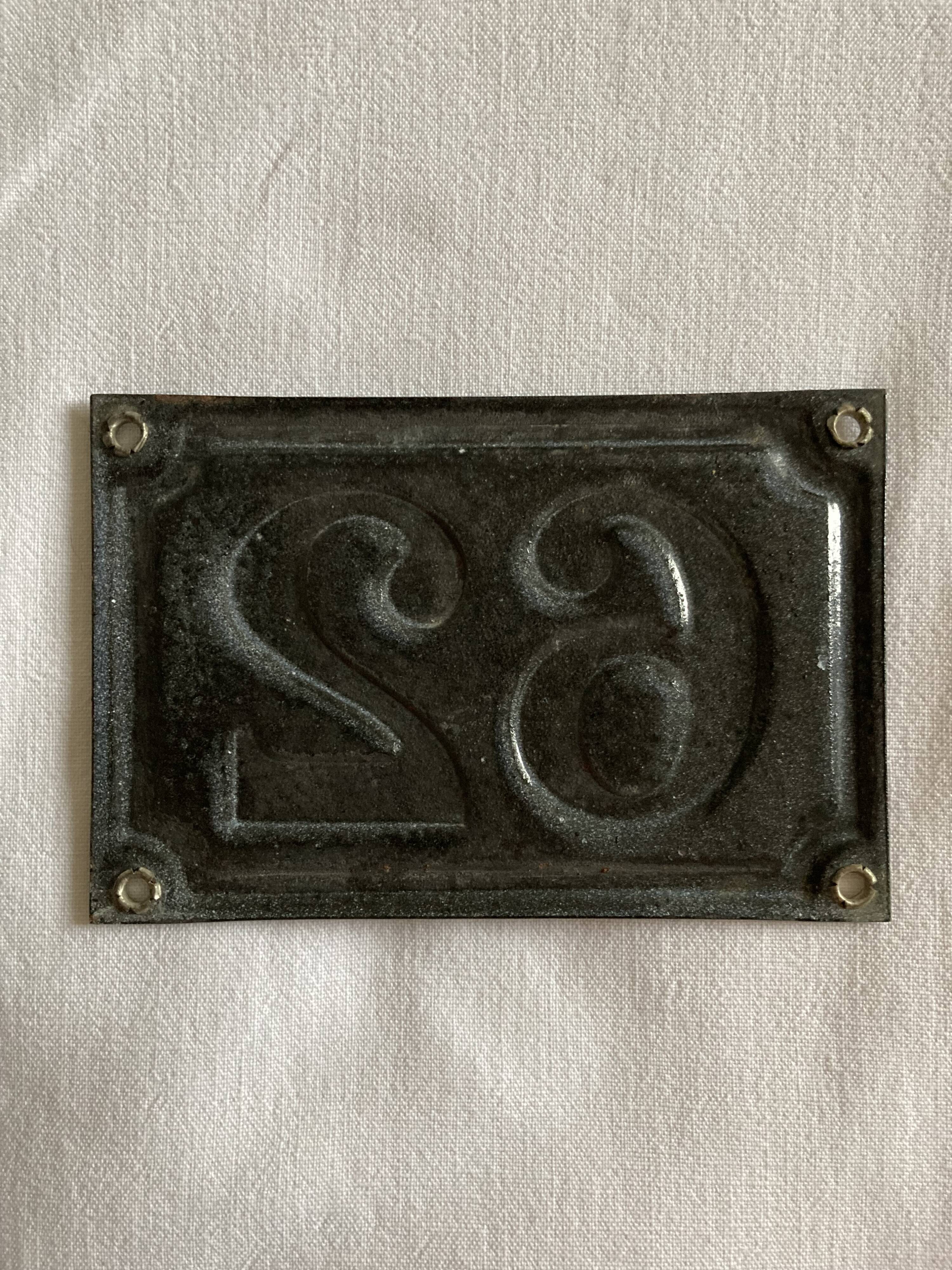 Plaque émaillée numéro de rue 62