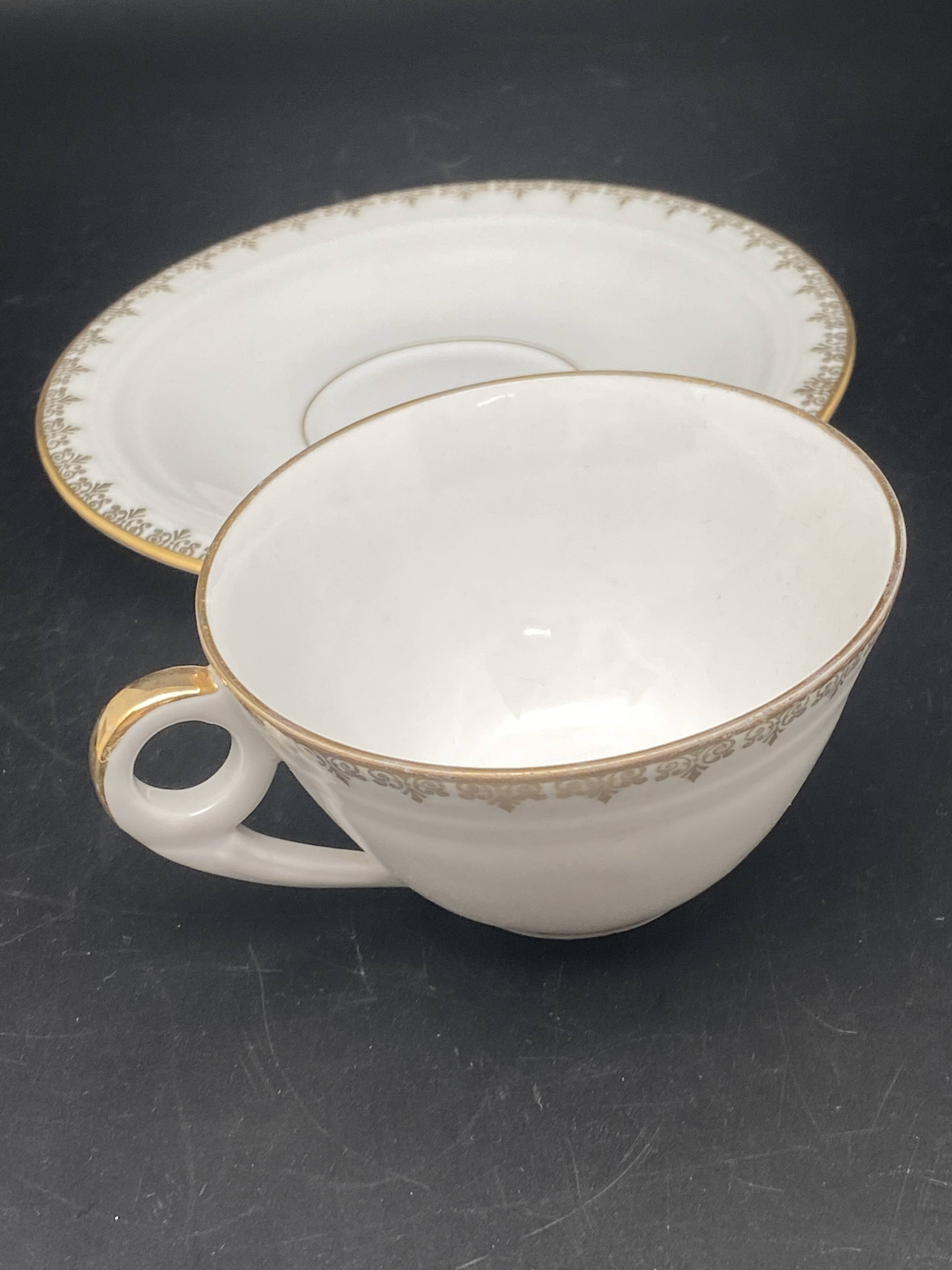 White and gilded Limoges porcelain tea/coffee service – MPM0724SV1