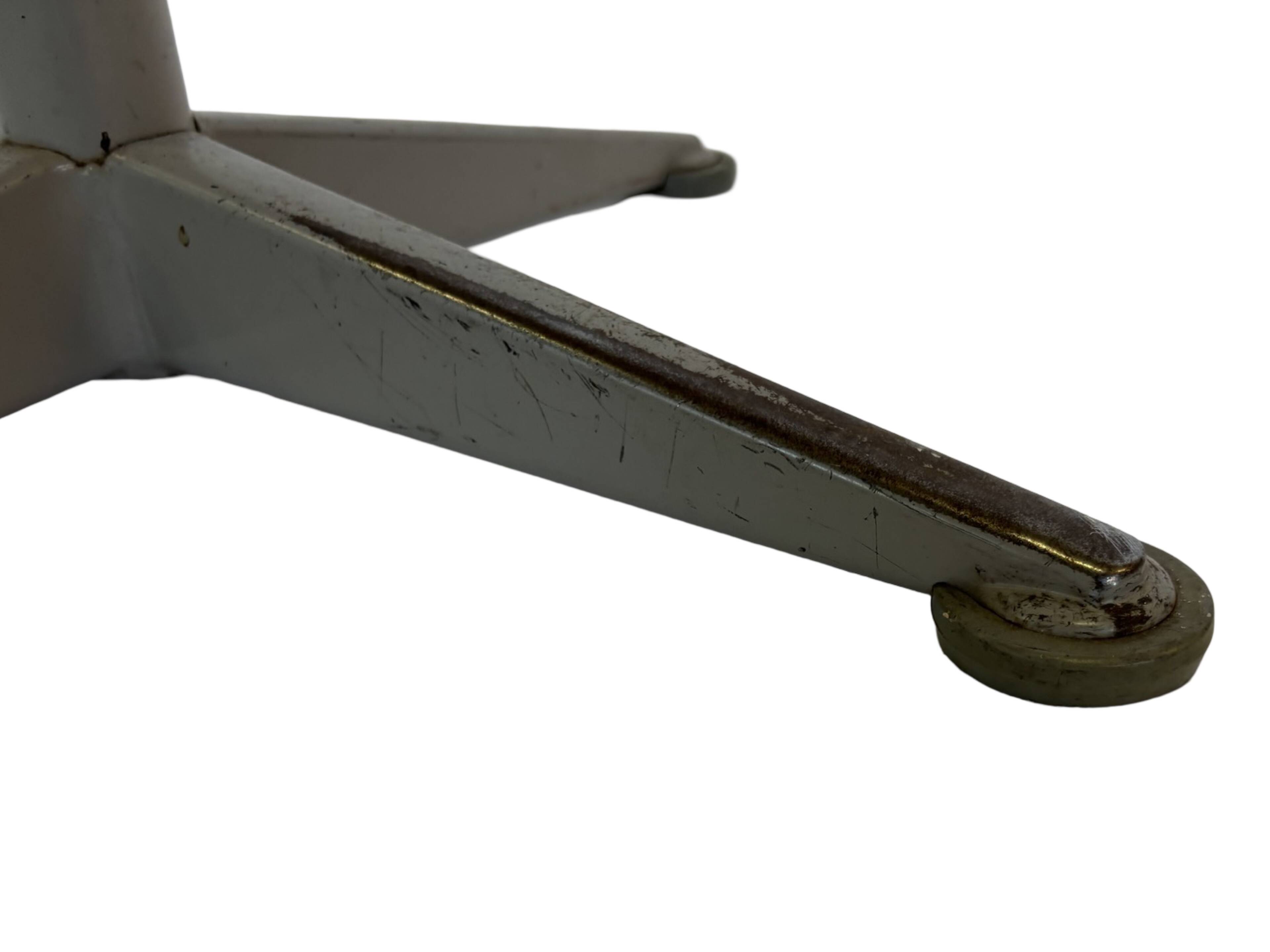 Vintage Friso Kramer work chair from Ahrend de Cirkel dutch design