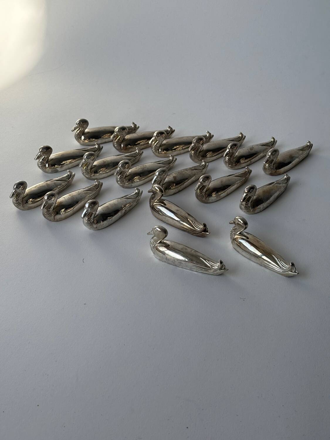 18 metal duck knife holders