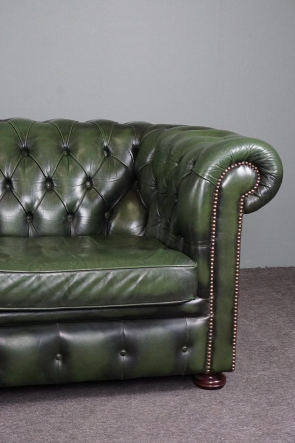 Chesterfield sofa in green cowhide leather