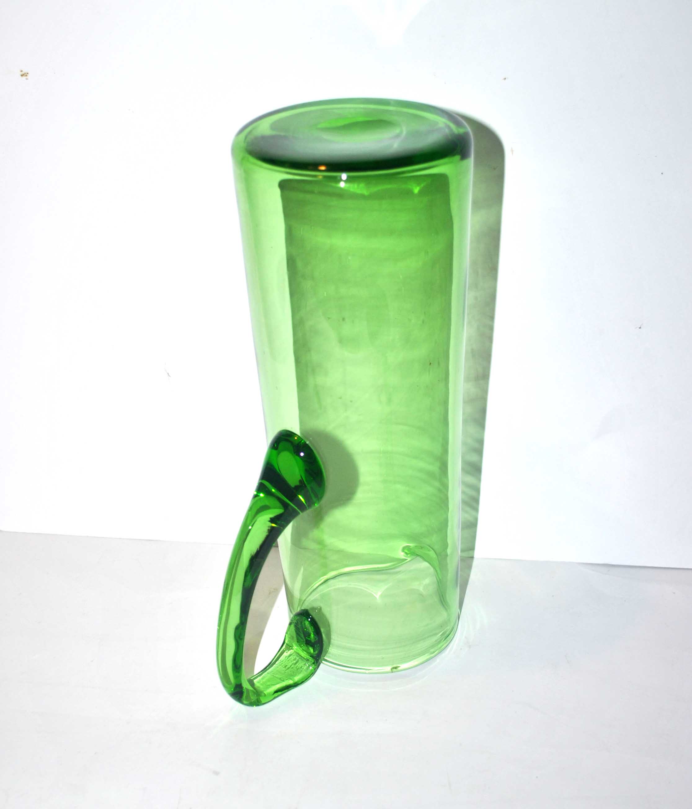 Pichet à orangeade vintage en verre uranifère soufflé vert dichroïque - Broc ouraline