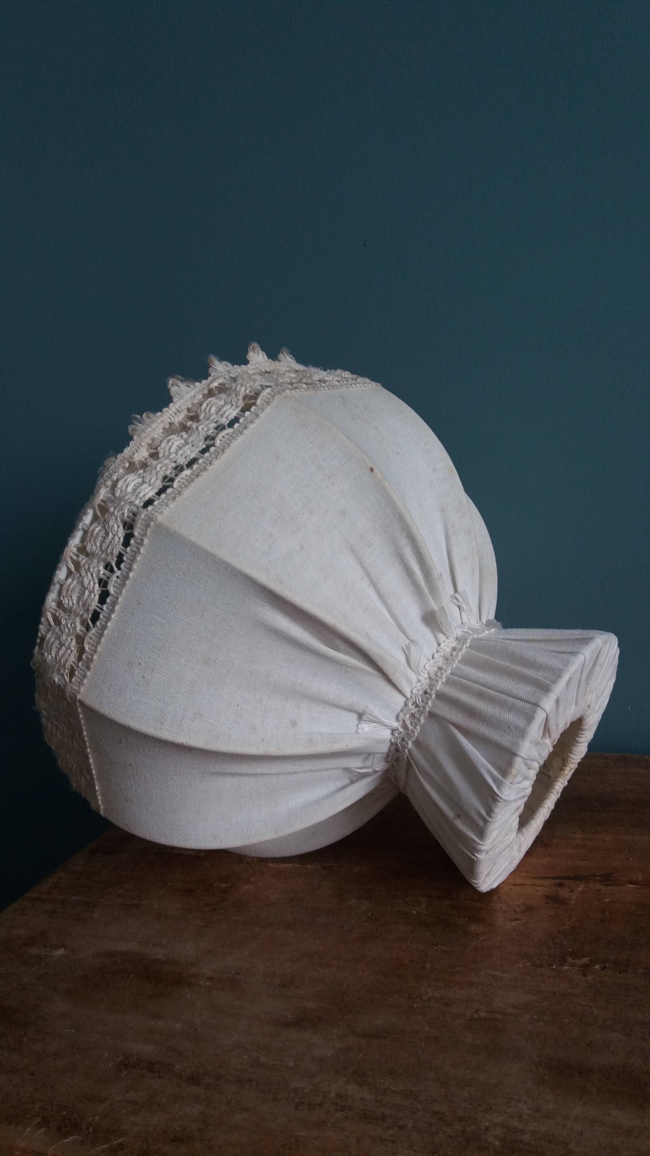 Lamp, turned wooden base