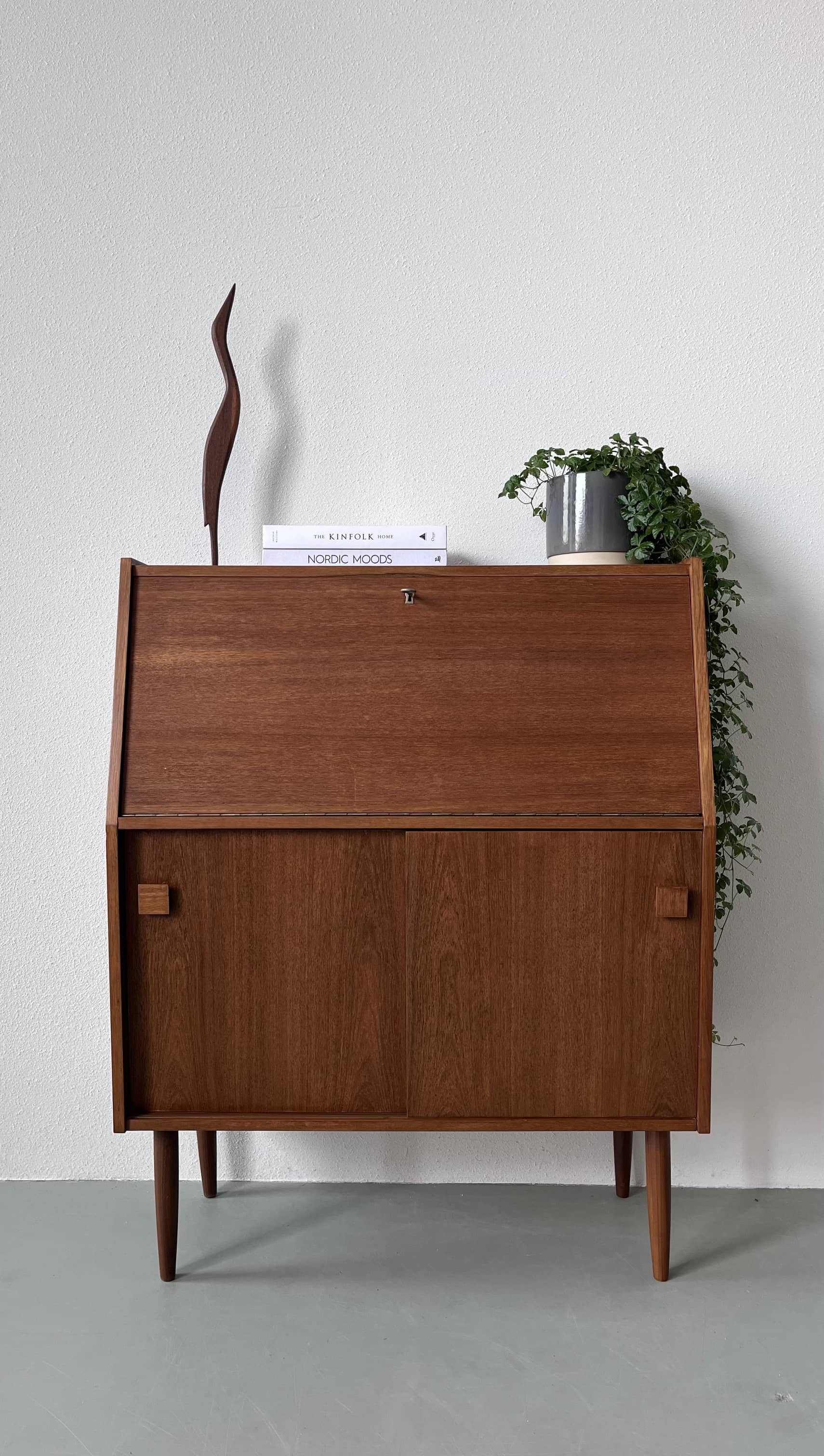 Teak writing desk from the 60