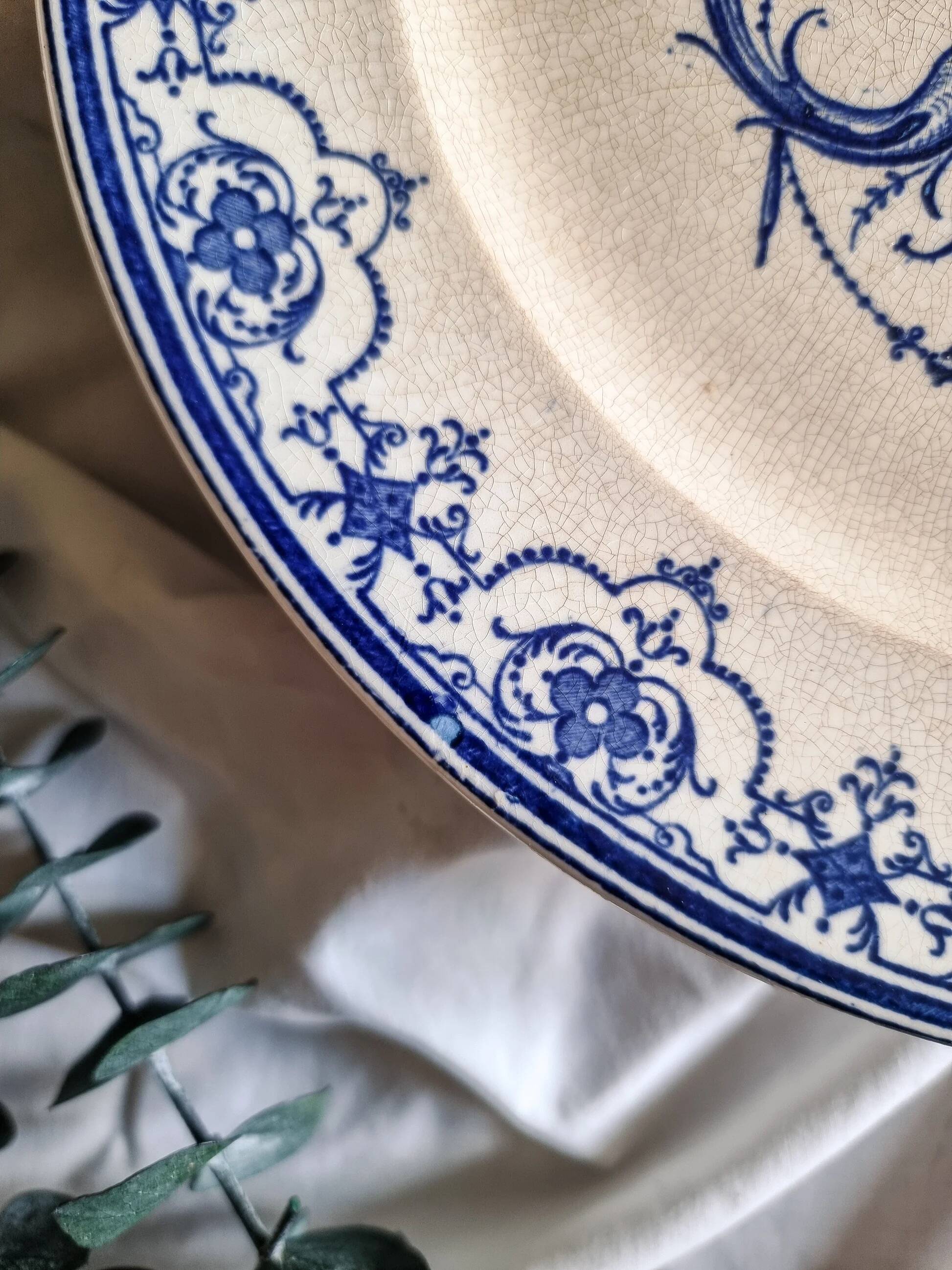 Raised Cake Plate - Jules Vieillard