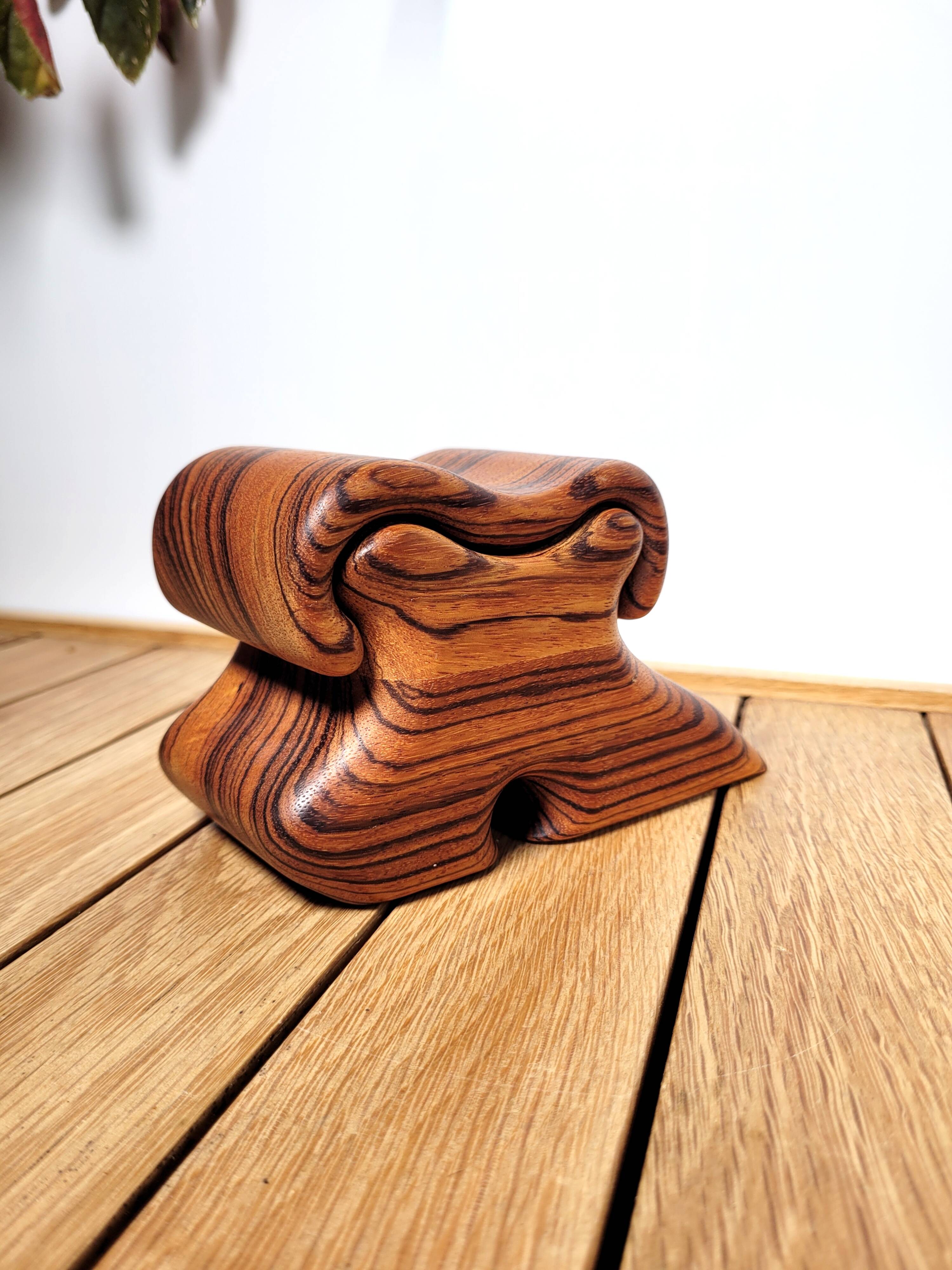 Fred & Marilyn Buss California Jewelry Box