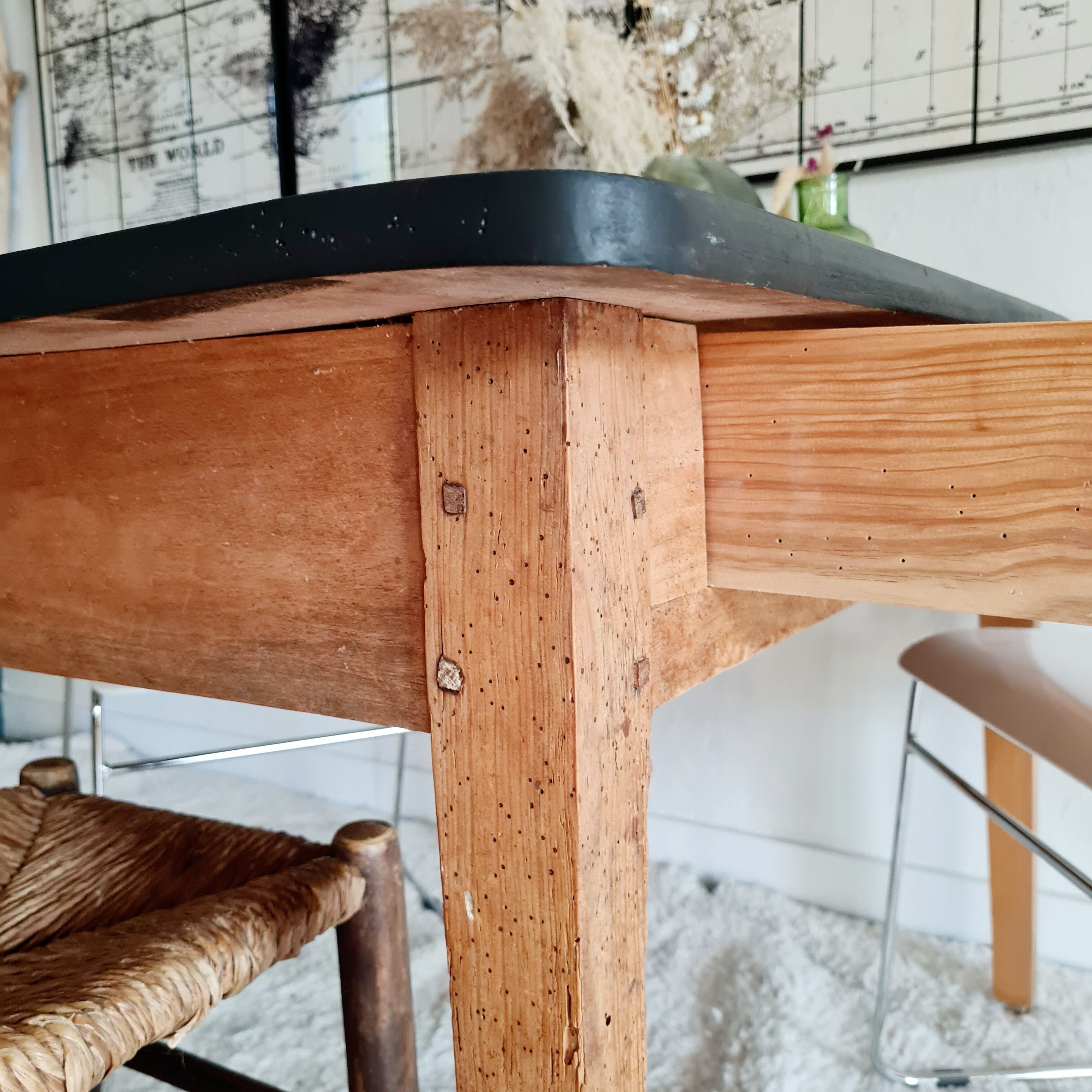 Old farm trade table 4 drawers
