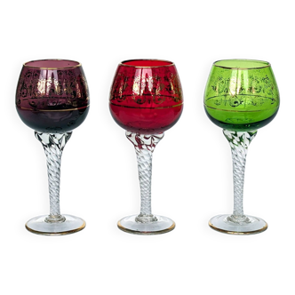 Set of 3 colored wine glasses - Ruby, red, green, gilding and twisted stem