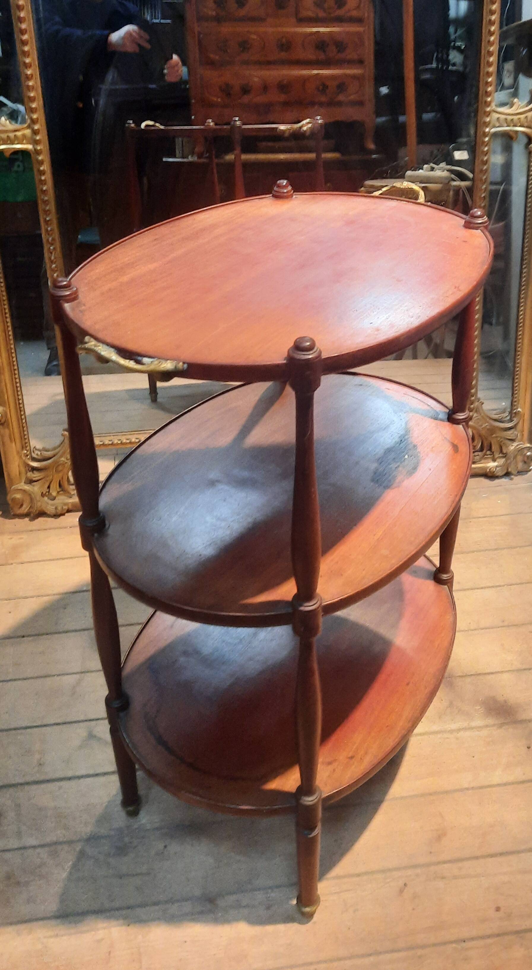 Mahogany dessert table with 3 tiers.