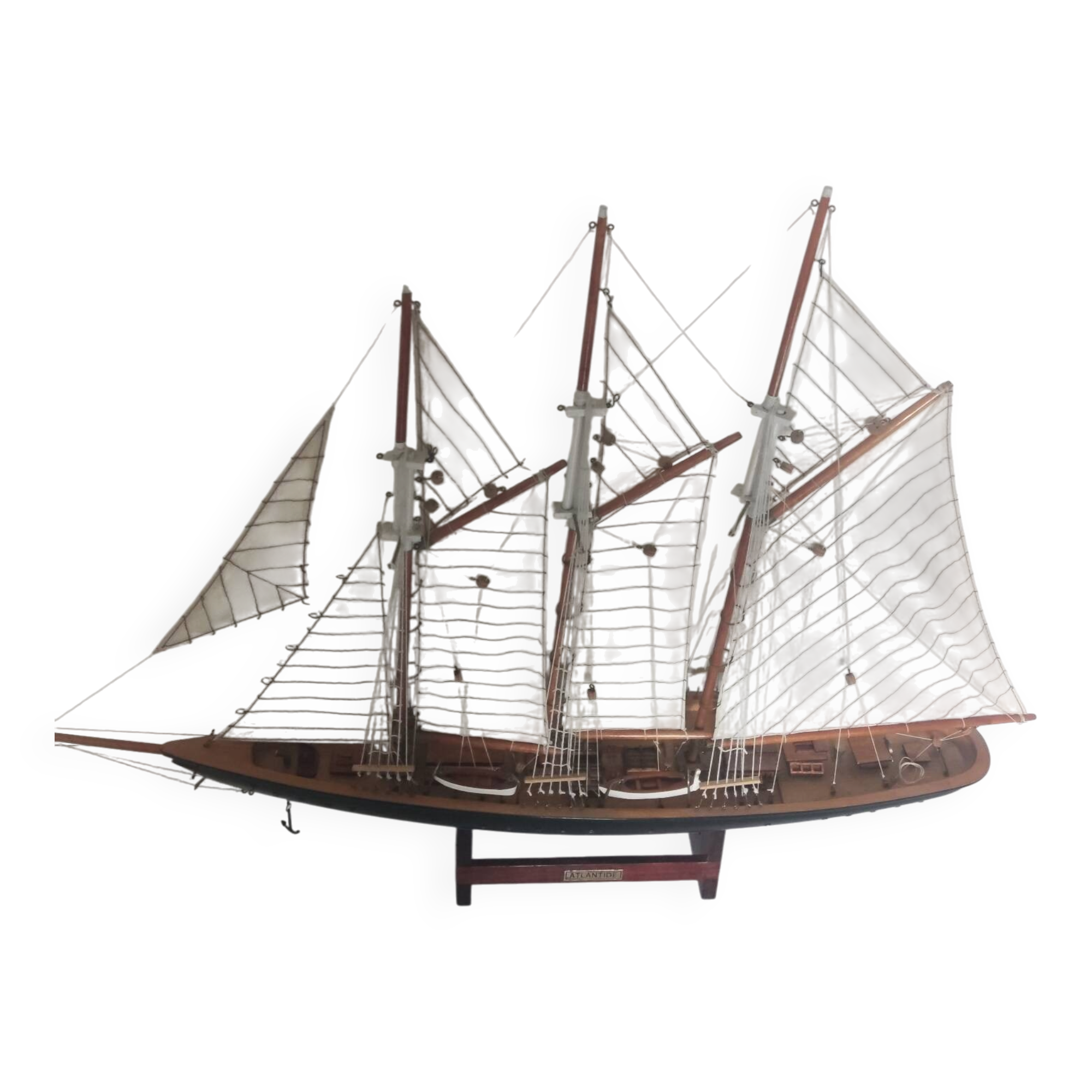 Collection model of the three-masted schooner L'Atlantide.