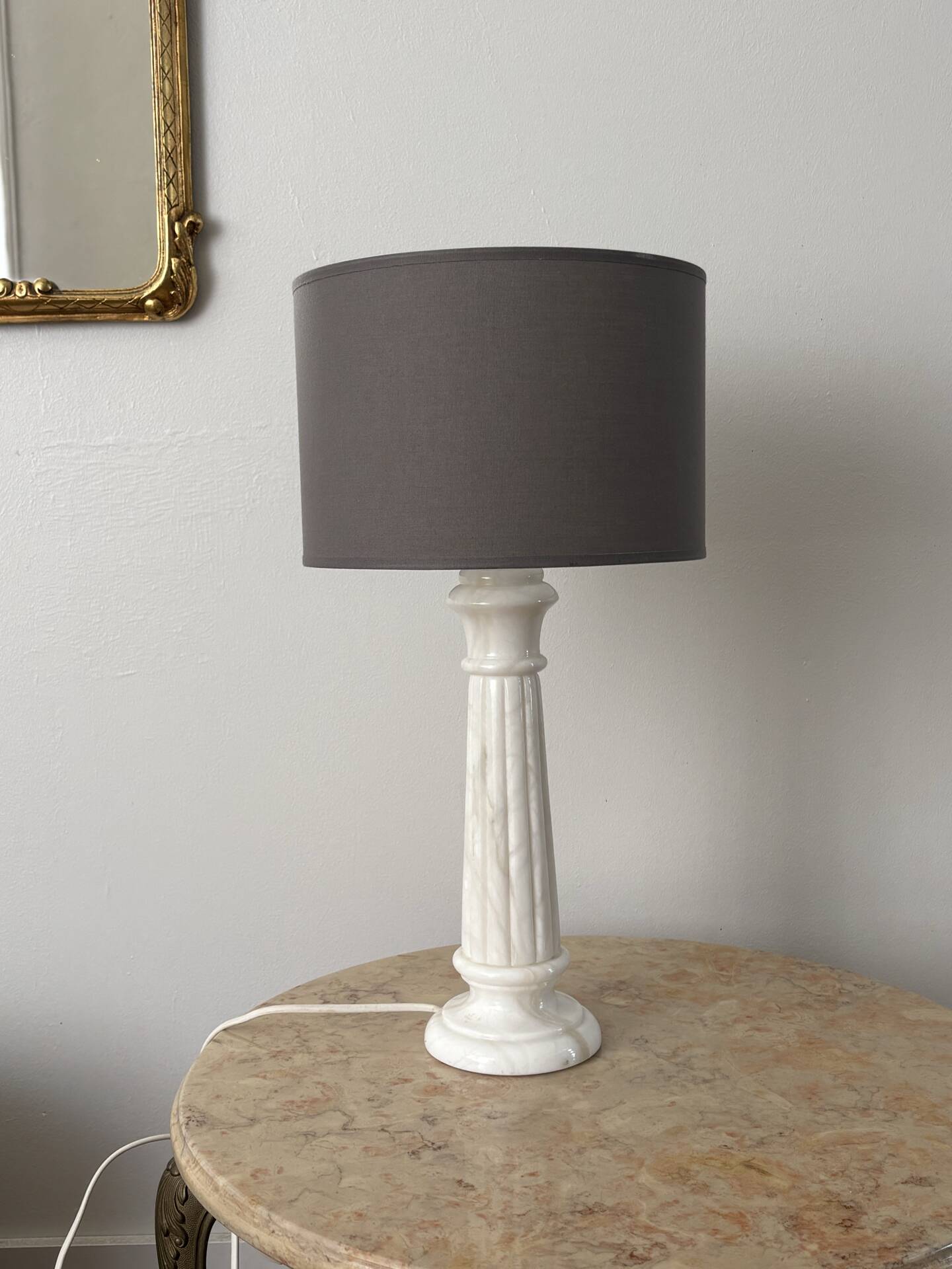 Alabaster column lamp
