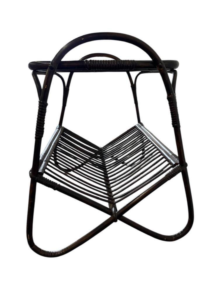 Vintage rattan side table / end table / plant table