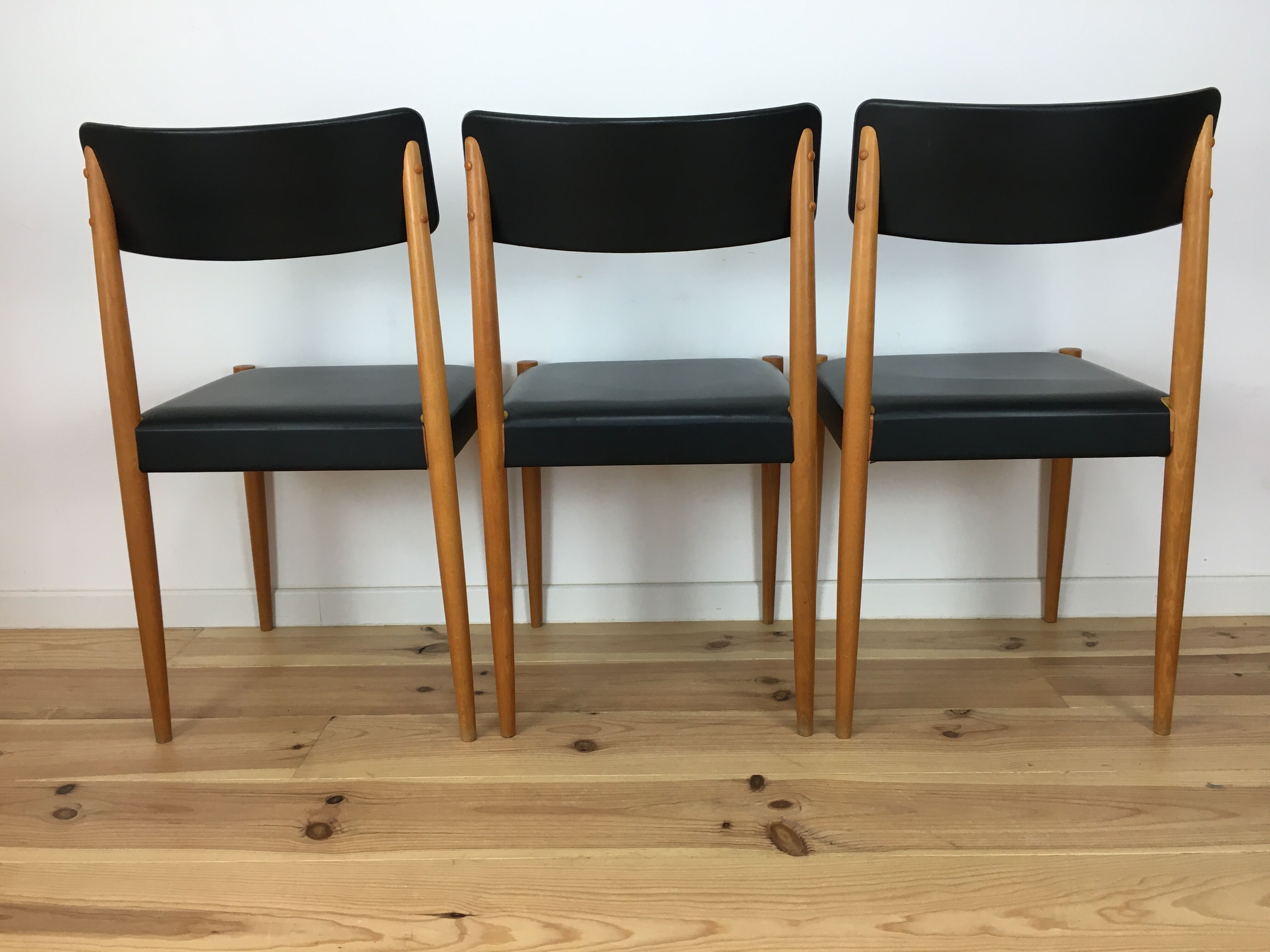 Set de 3 chaises Baumann années 60 hêtre et simili cuir