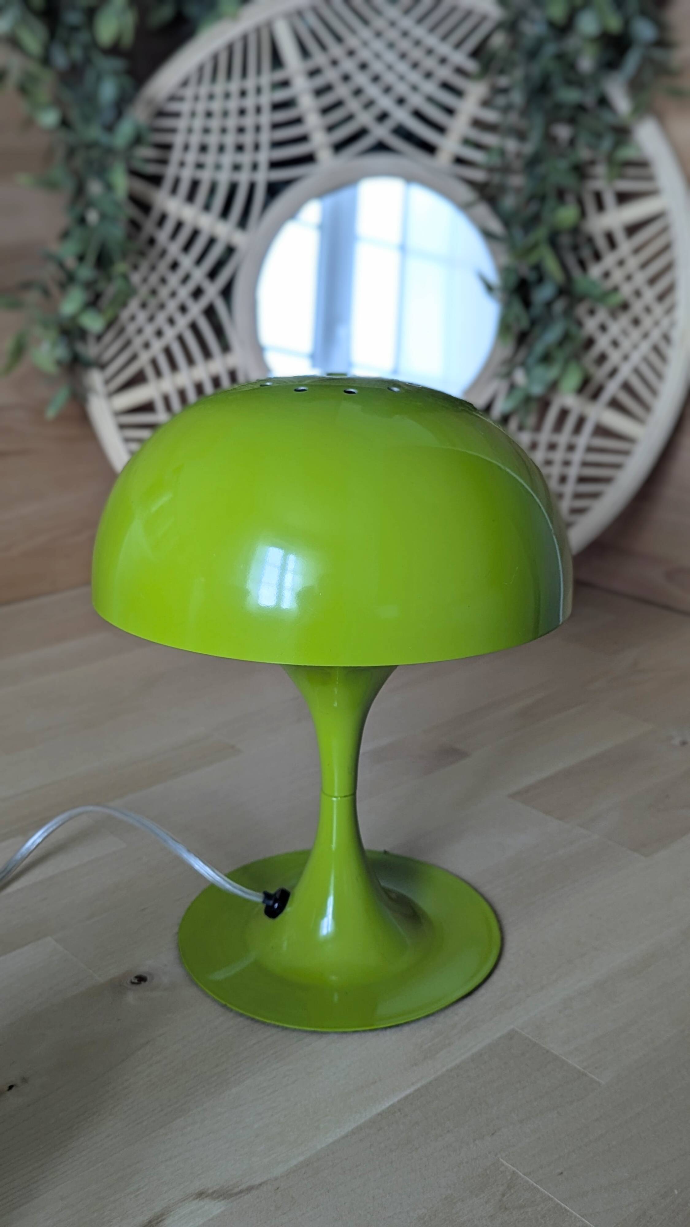 Green mushroom lamp Mathias vintage (L-0251)