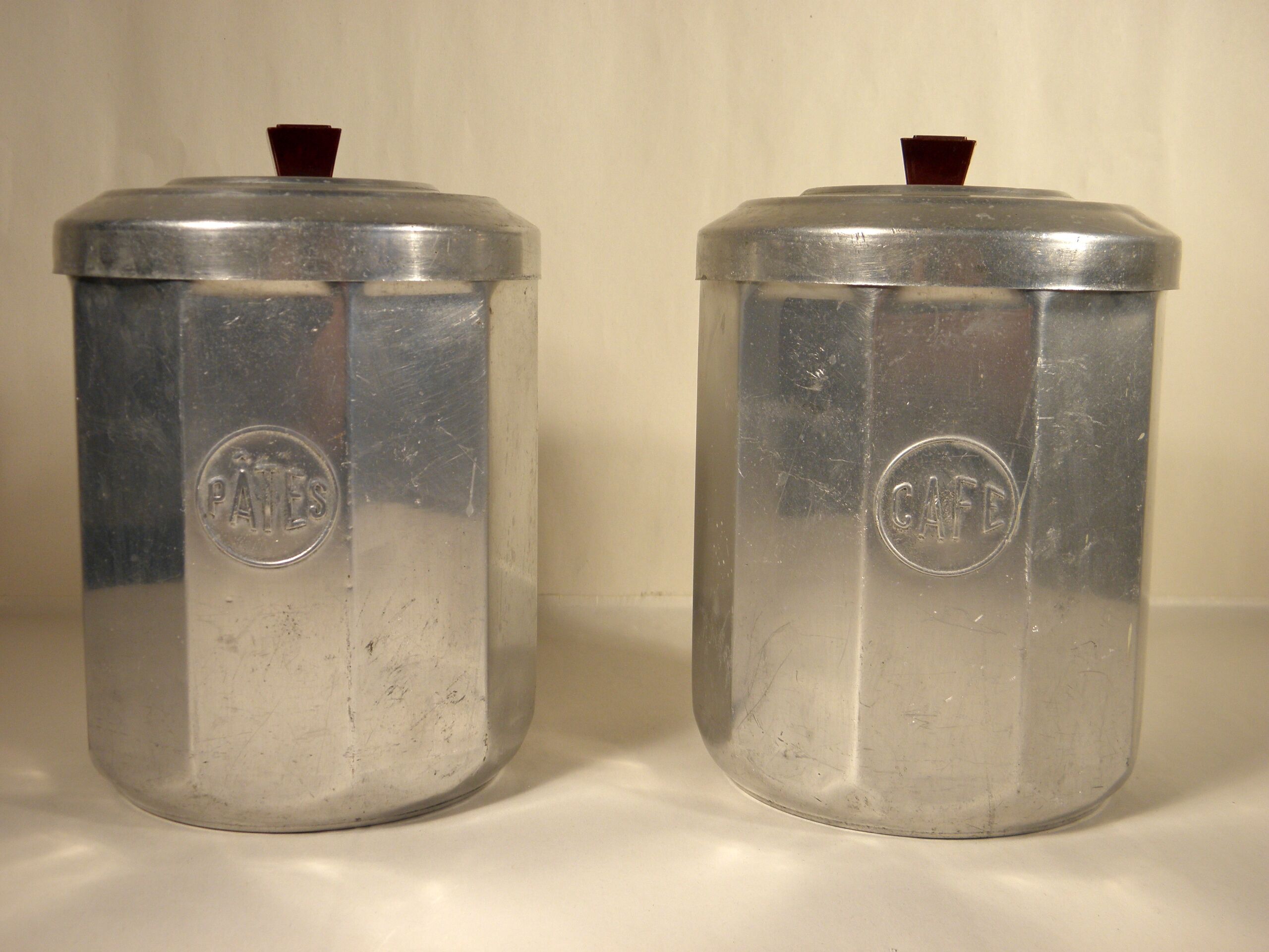 Two Art Deco aluminum pots 17 x 12 cm