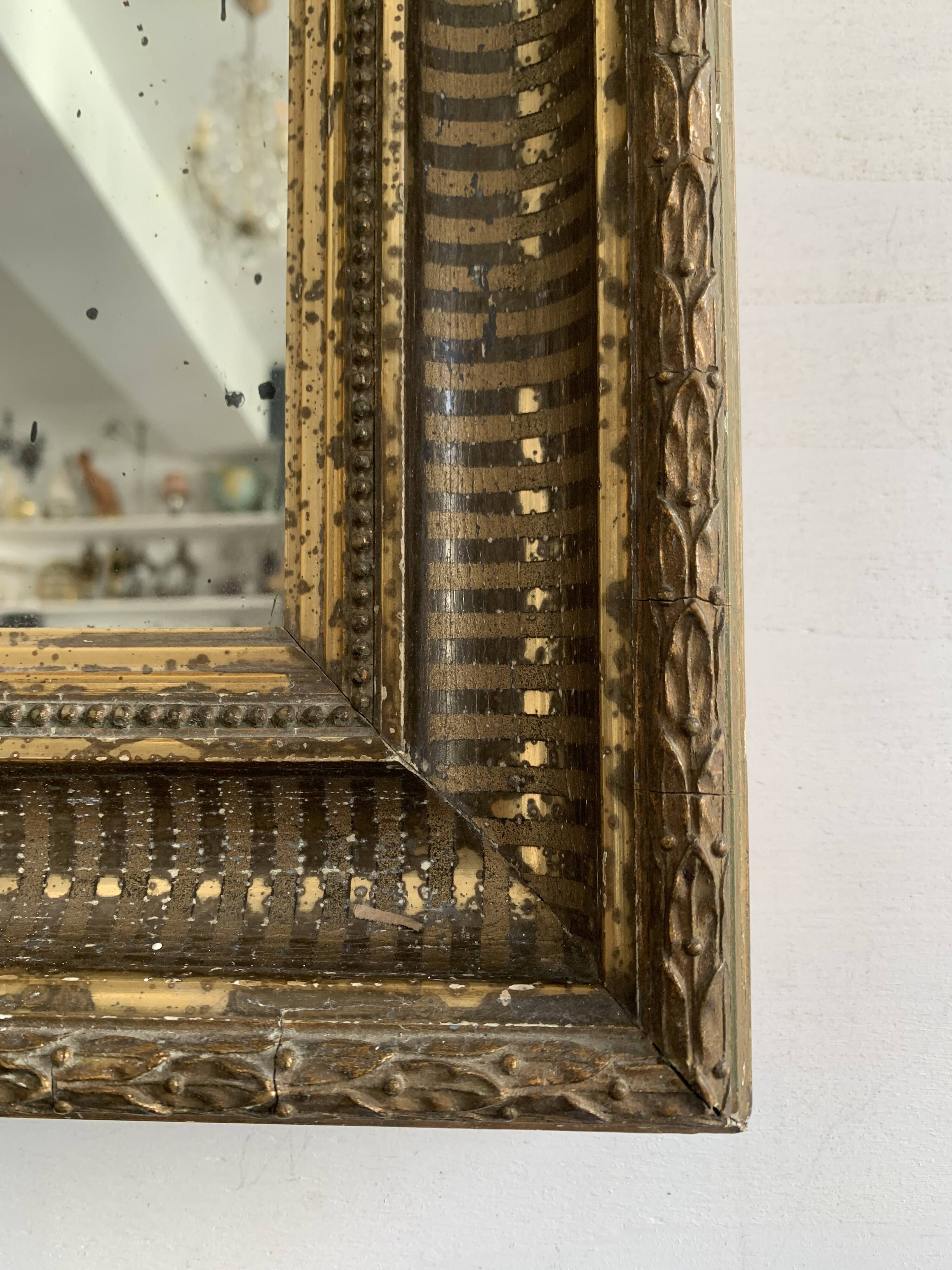Petit miroir ancien doré à la feuille d’or, fin XIXe siècle