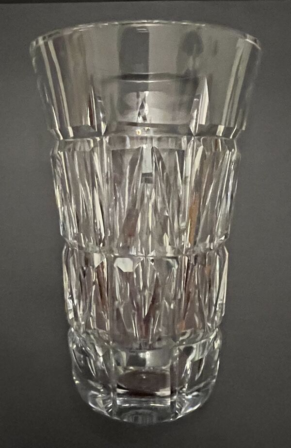 Vase en cristal taillé de Saint Louis
