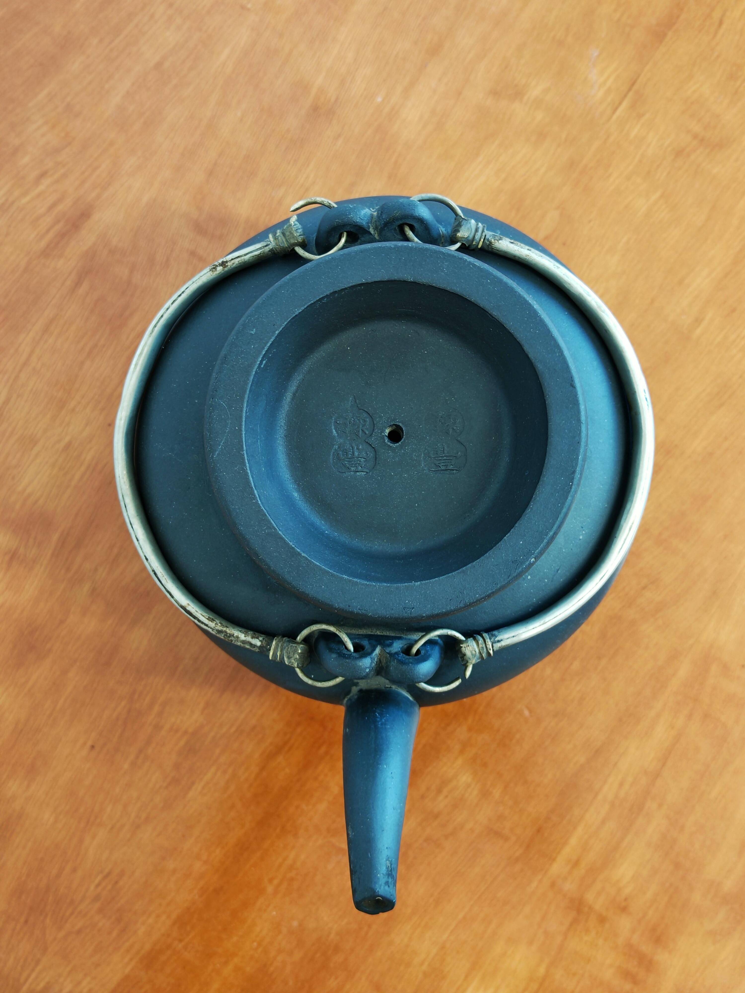 Antique Yixing teapot, Qing Dynasty, 1910s.