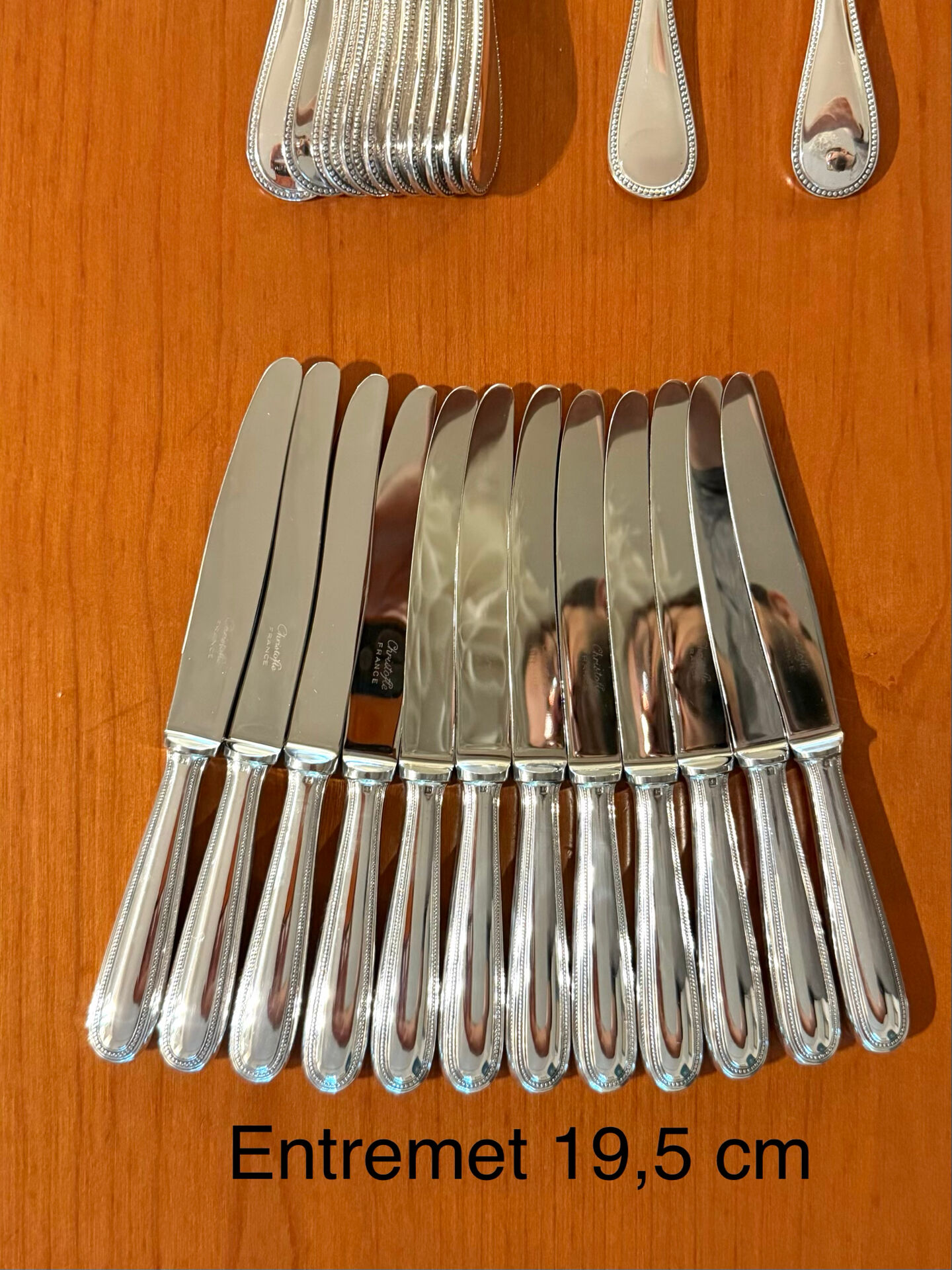 Christofle Perles, 72-piece cutlery set in silver-plated metal, excellent condition.