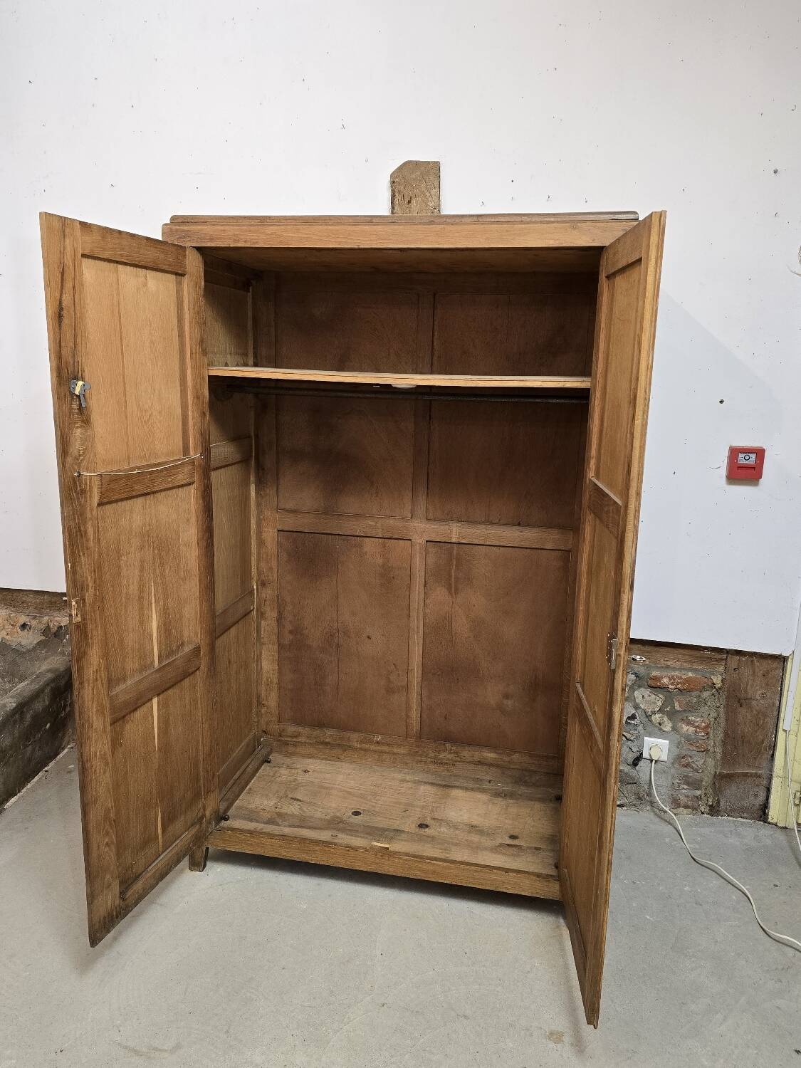 Armoire penderie en chêne 1930