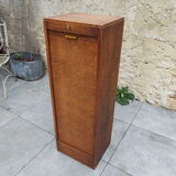 Curtain cabinet