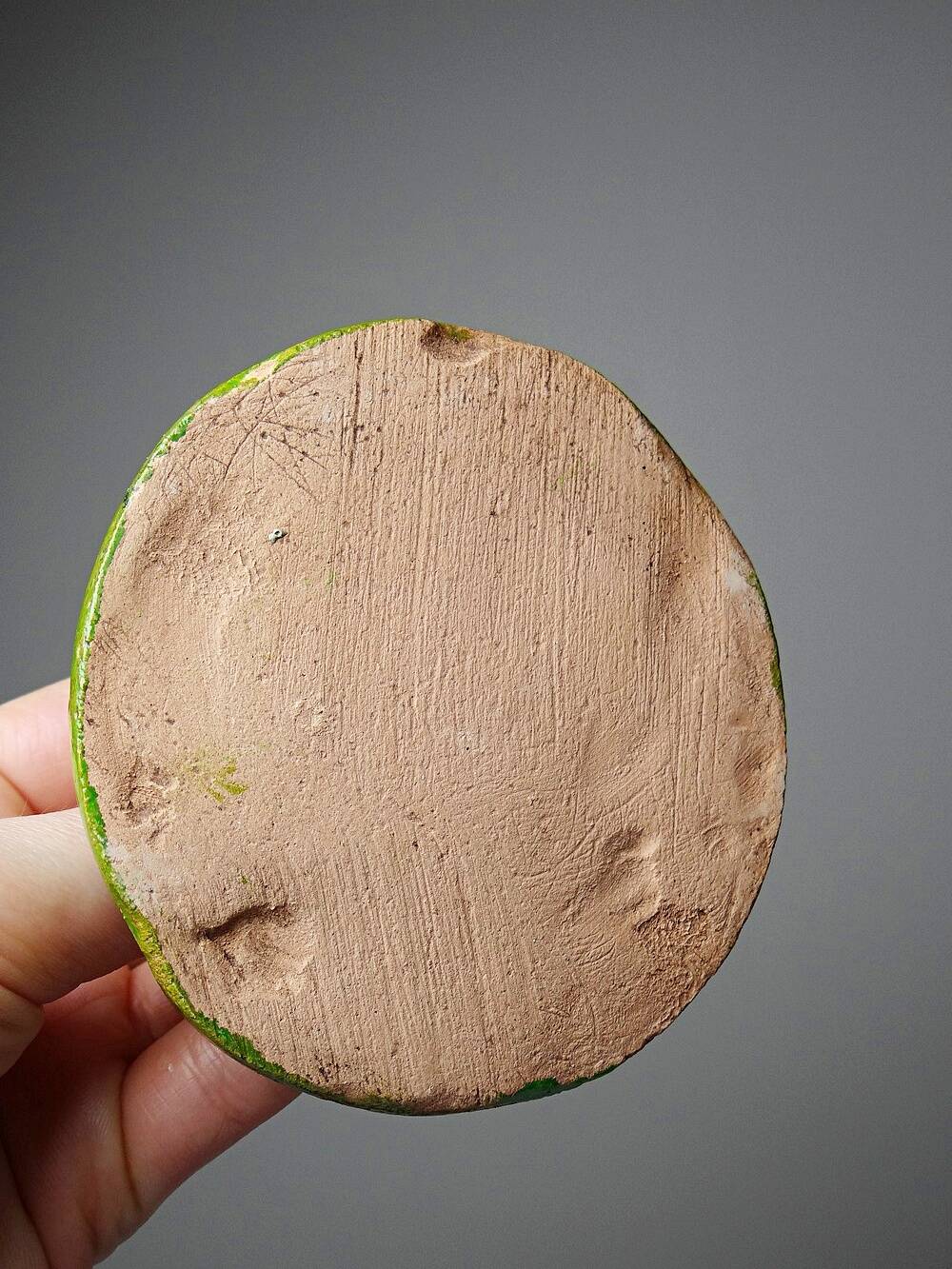 Petite boîte en céramique émaillée verte style brutaliste artisanat vintage
