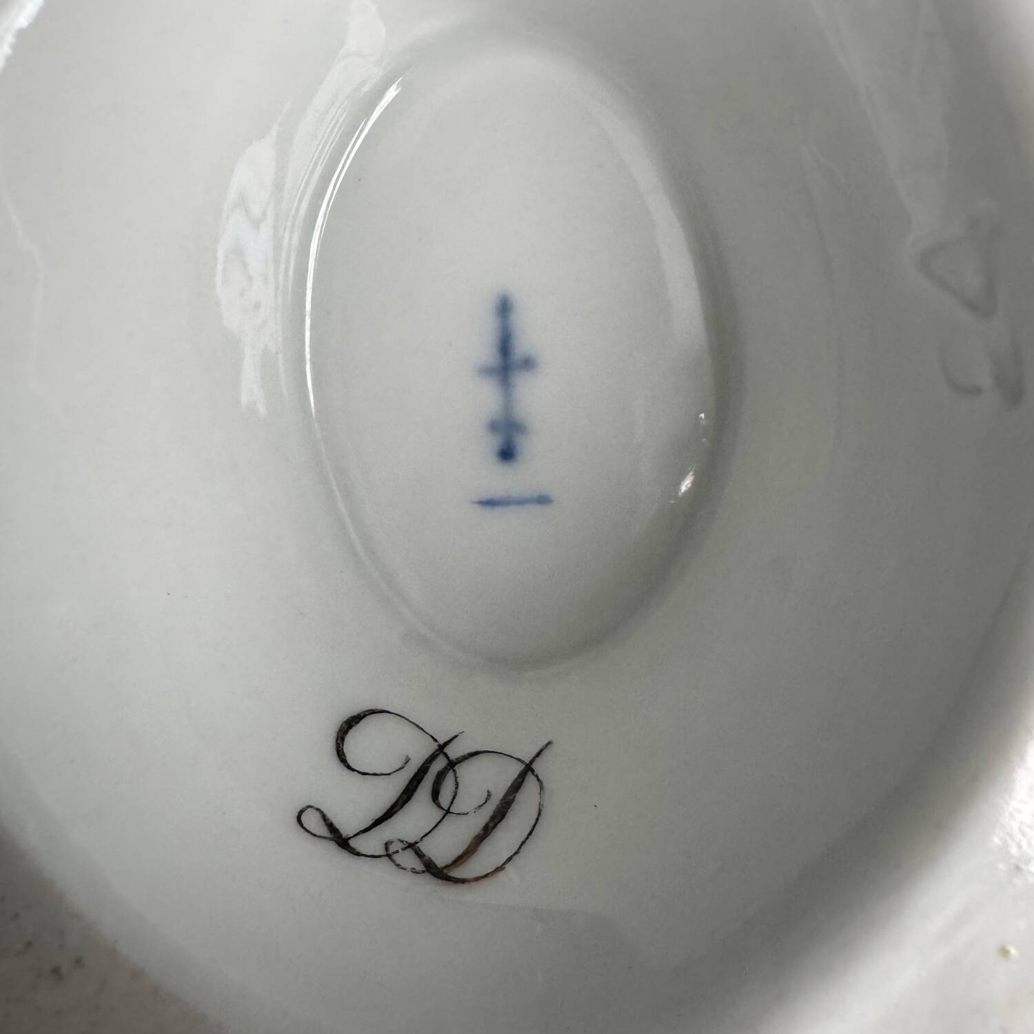 KPM Berlin porcelain sauce boat with tray | Early 19th century