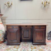 Bureau à caisson de changeur en noyer xviii eme siècle
