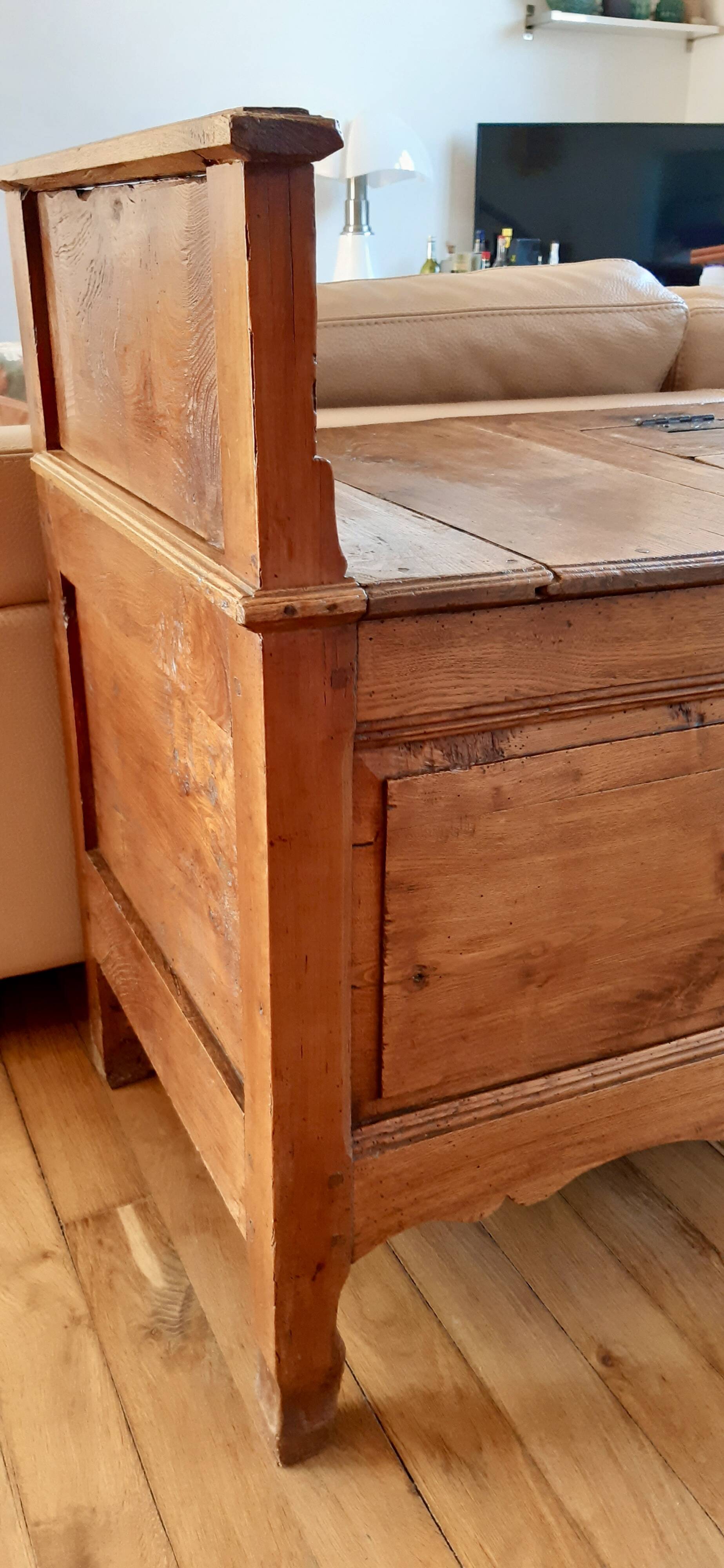 Safe bench or step bench early 19th century