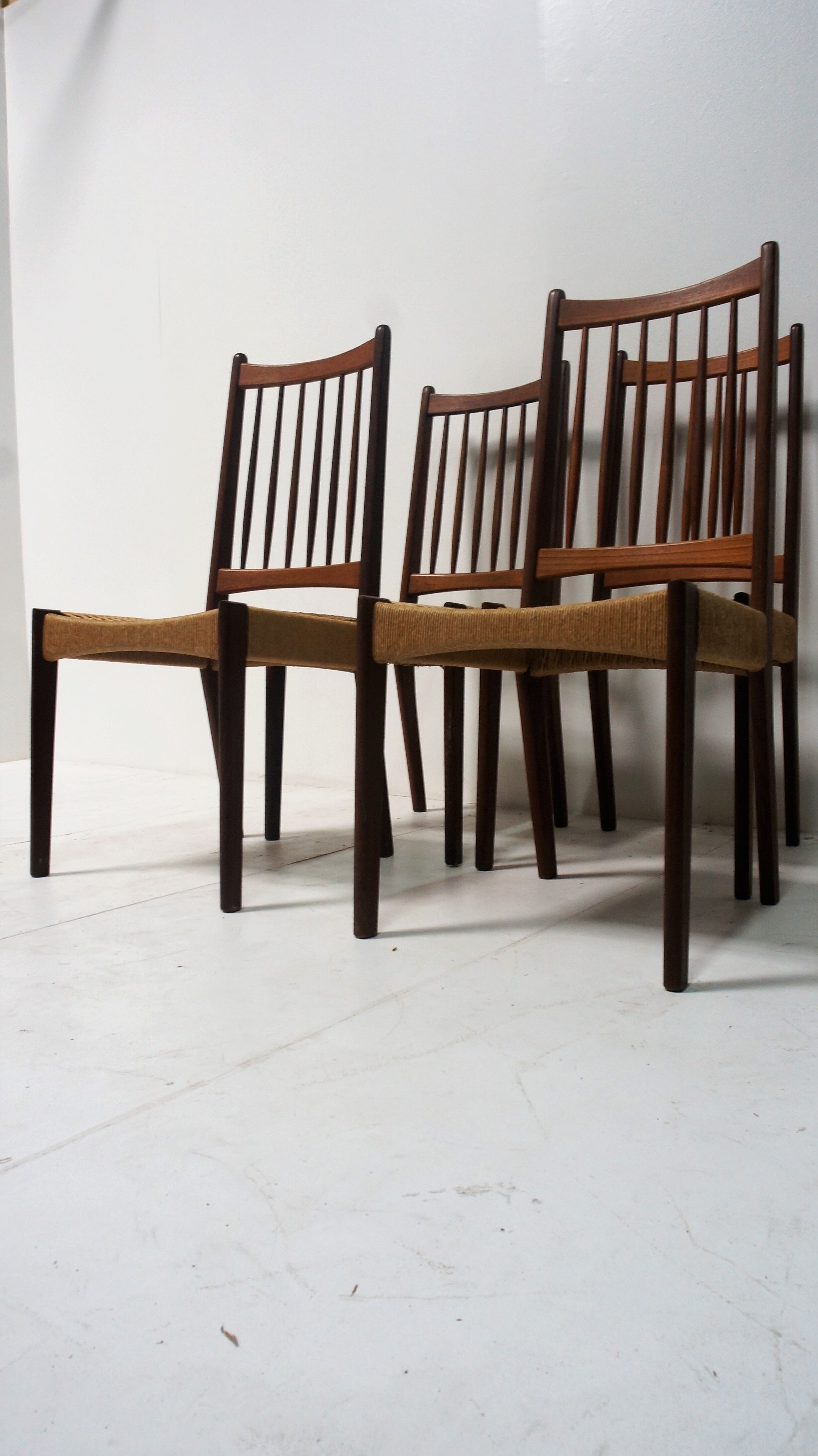 Set of 4 chairs Scandinavian