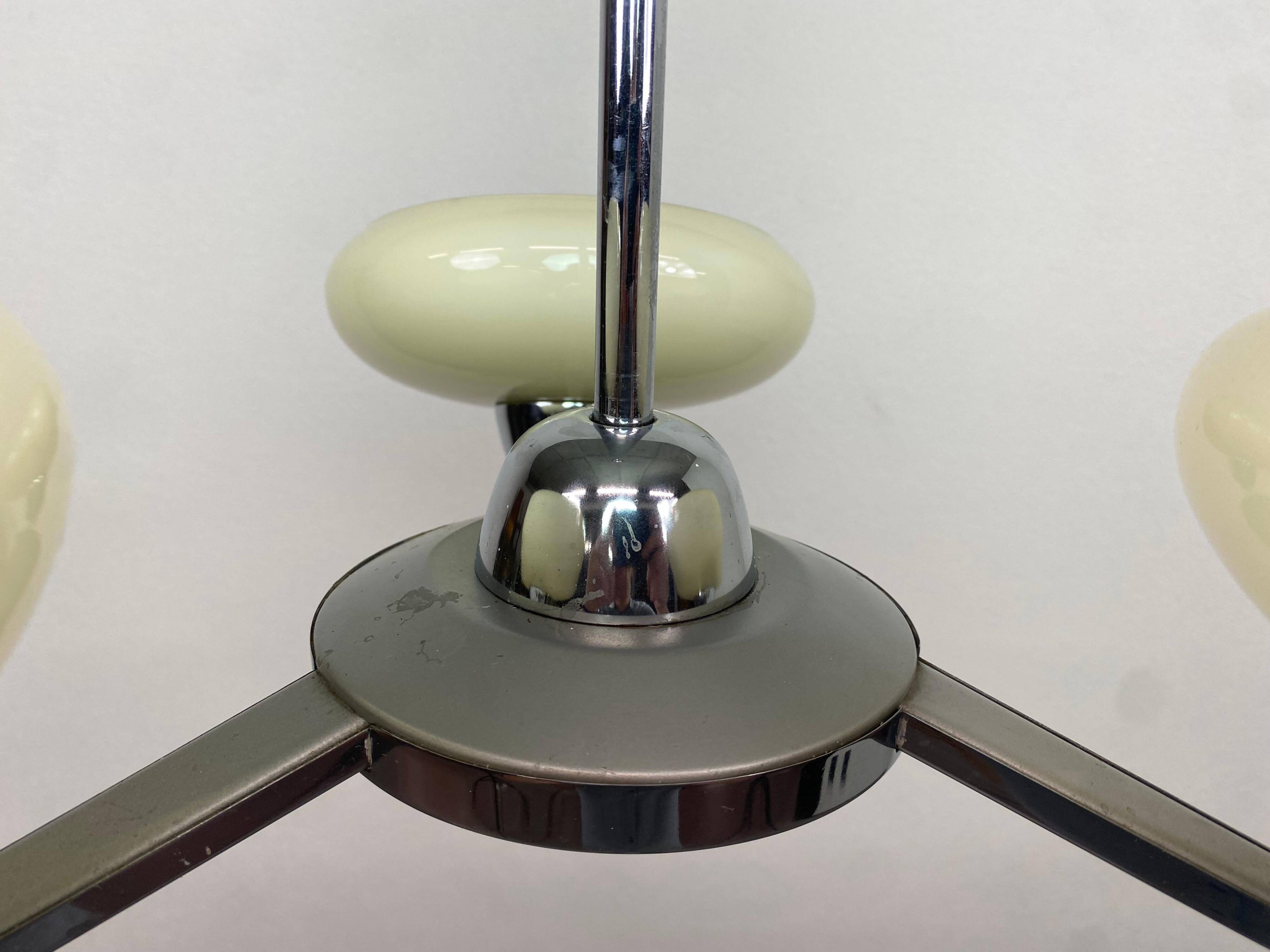 Functionalist pendant lamp