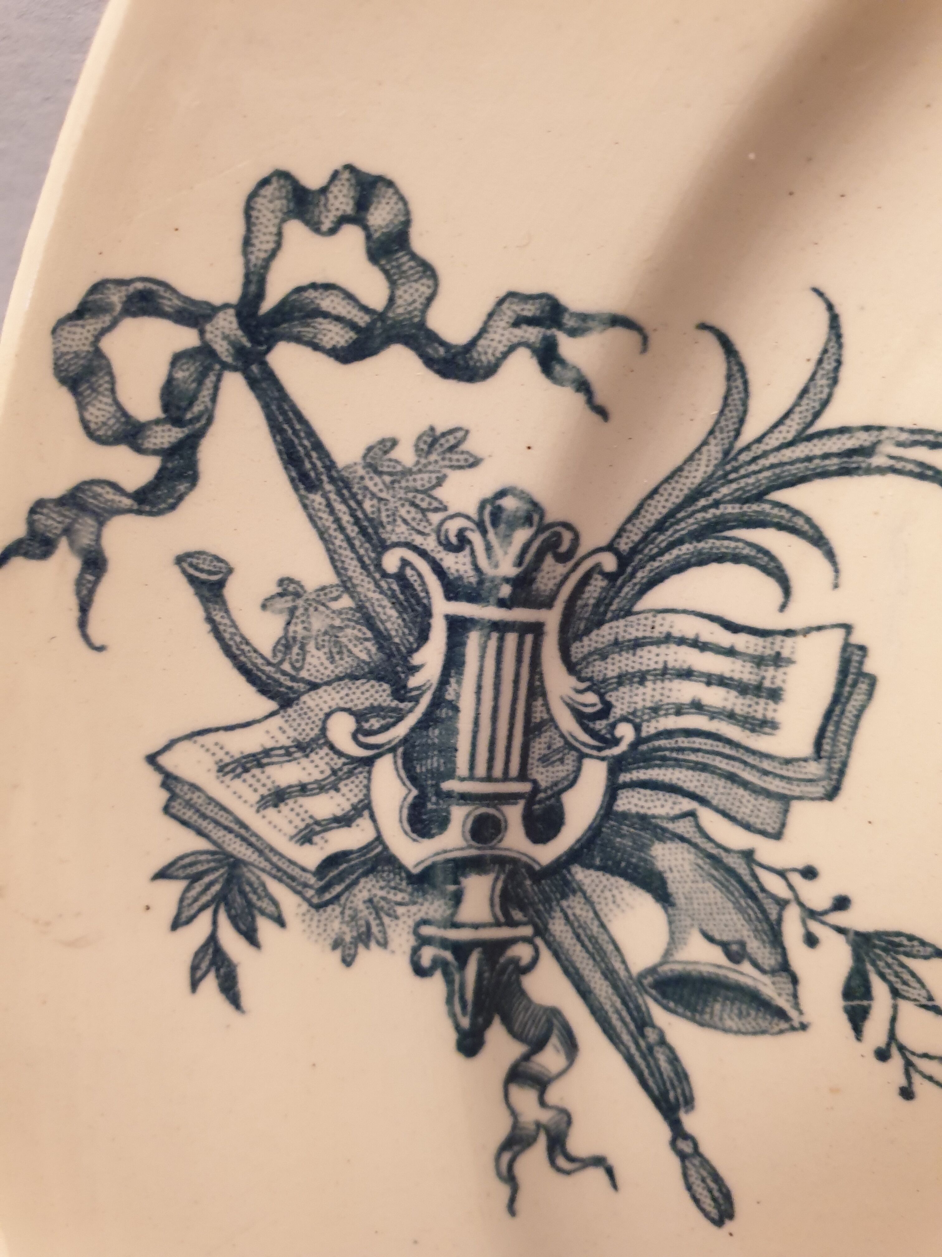 Trio of flat plates Boch brothers