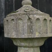 Pair of decorative elements for the tops of pilasters, blue stone, Louis XVI