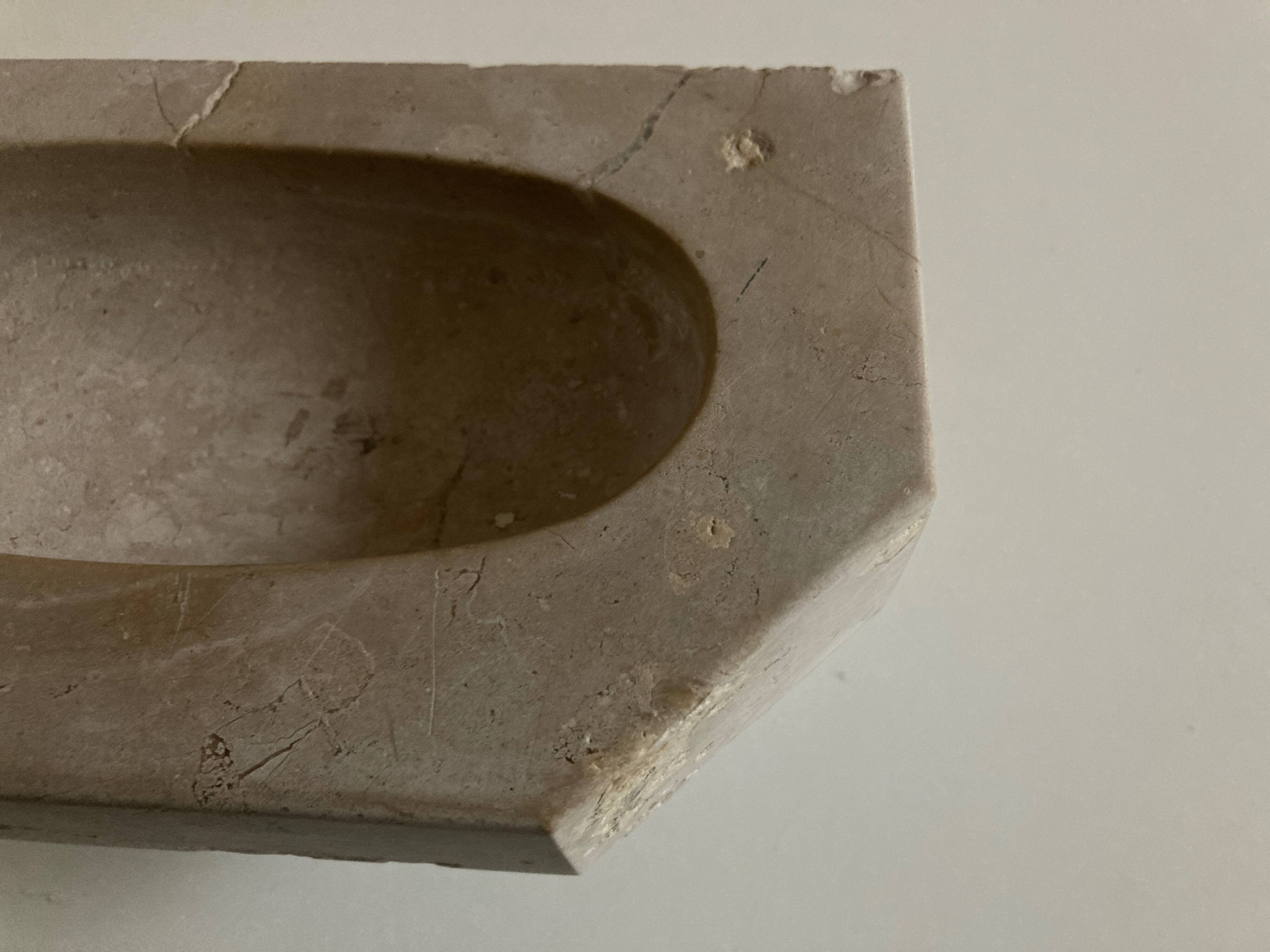 Monastery stone font XS bastide soap holder