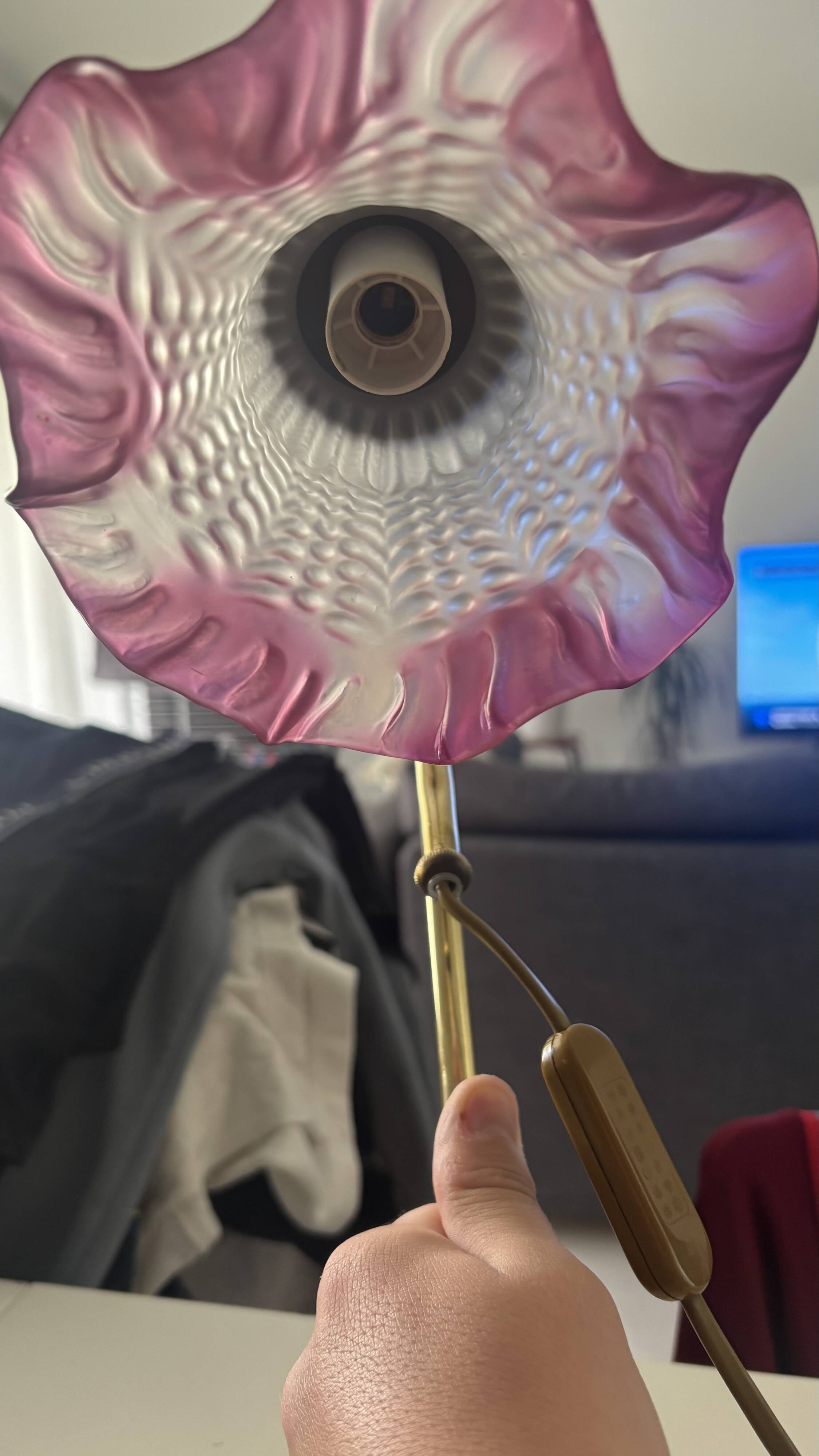 Art Nouveau style lamp in gilded brass and pink opaline tulip