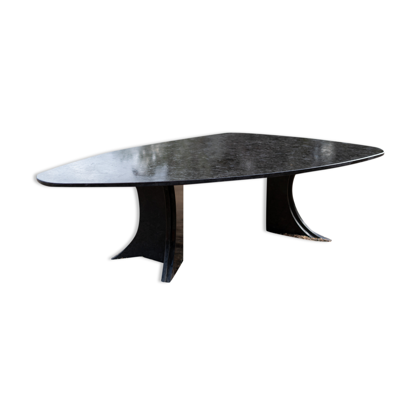 Table in black granite