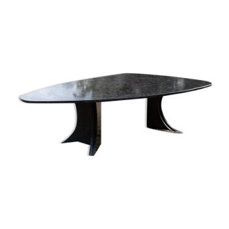 Table in black granite
