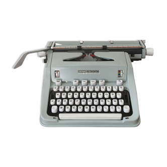 Hermes 3000 typewriter