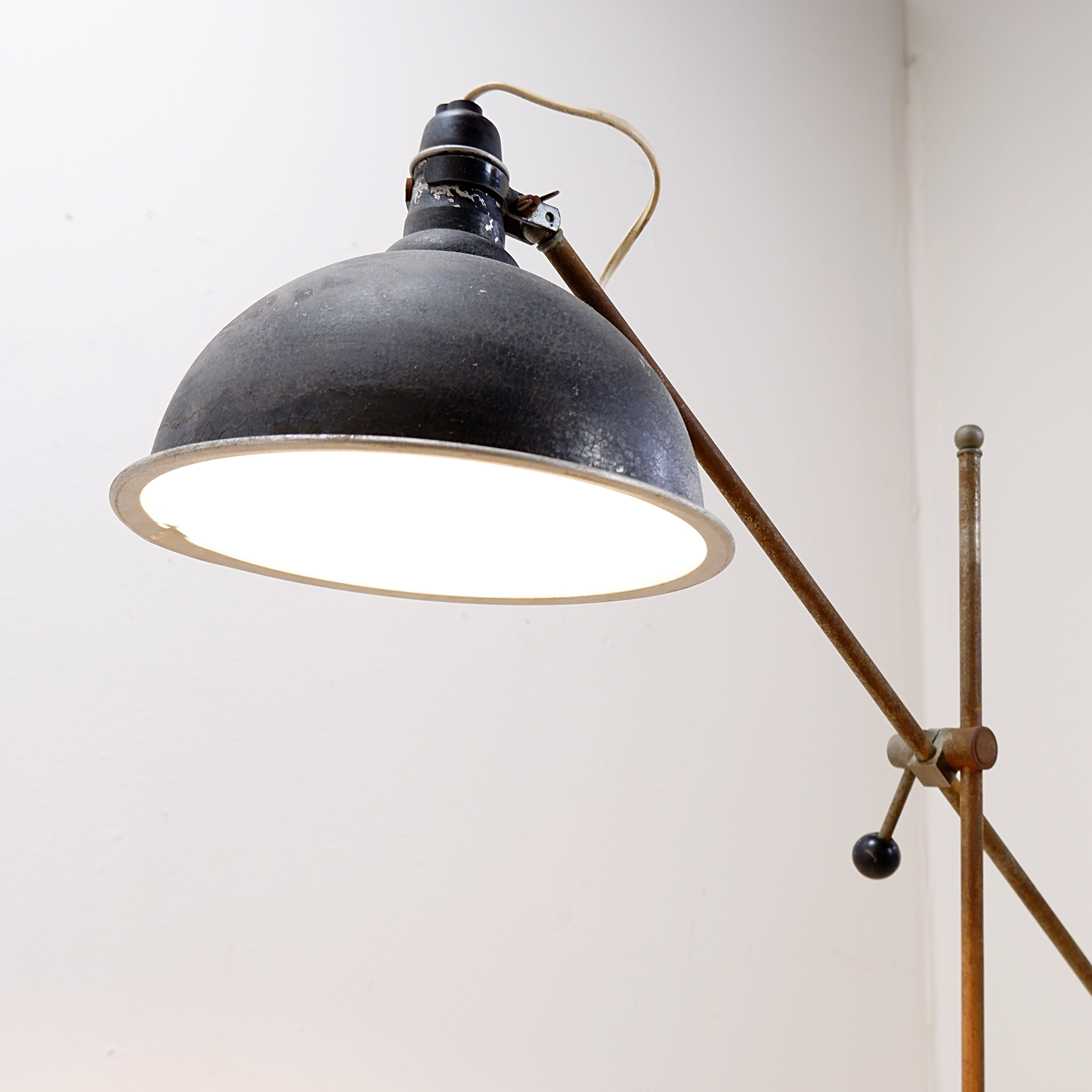 Industrial articulated floor lamp