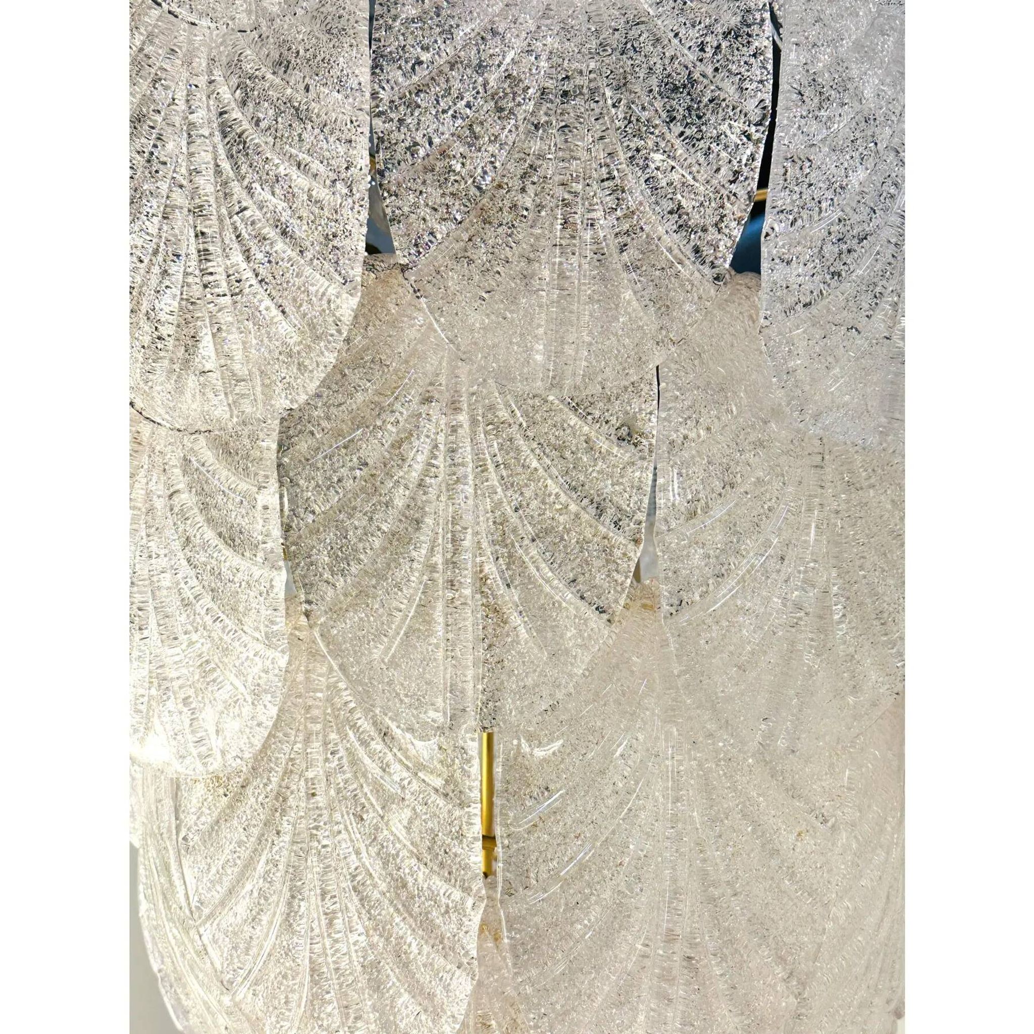 Elegant Italian White Graniglia Petals Murano Glass Chandelier